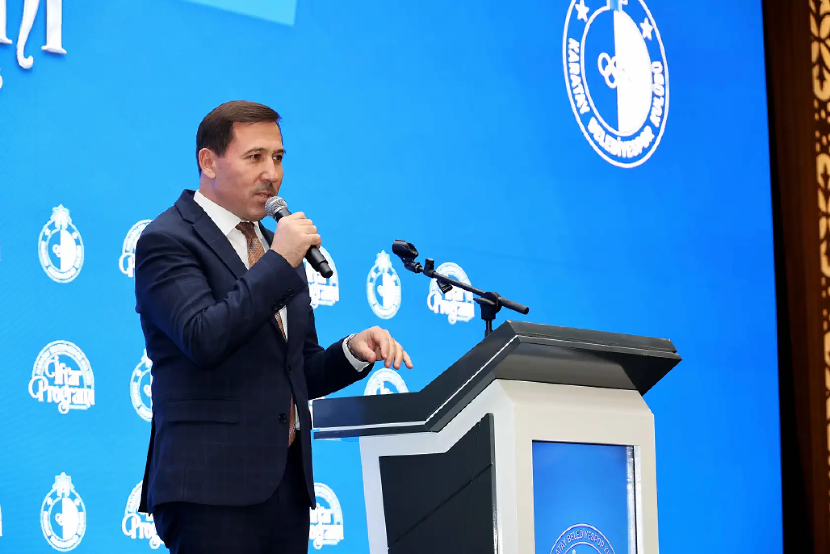 Karatay'da Ramazan buluşması: Başkan Kılca genç sporcularla iftarda bir araya geldi
