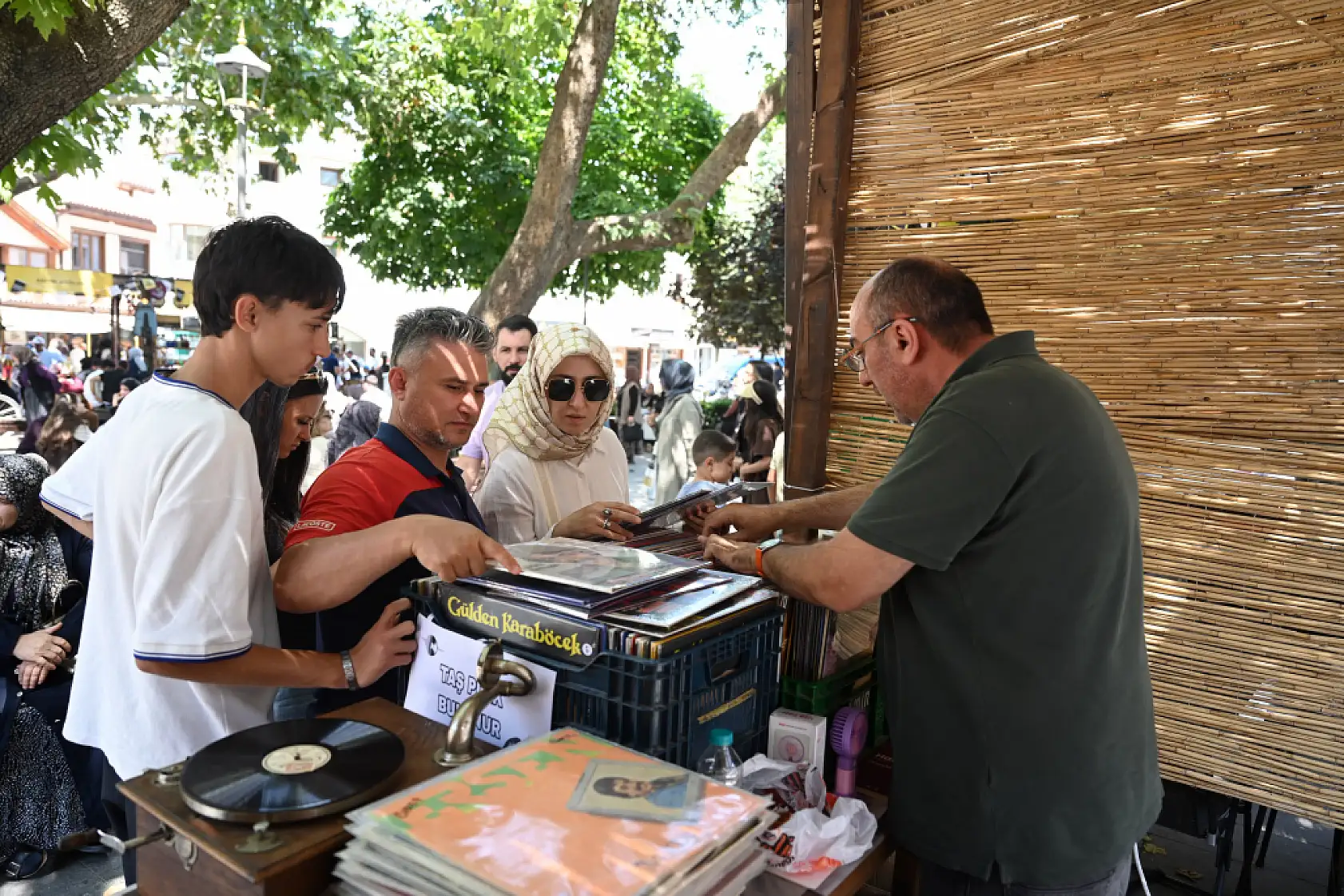 Konya'da Pazar gününe kadar sürecek alışveriş şöleni başladı, saatlere dikkat!
