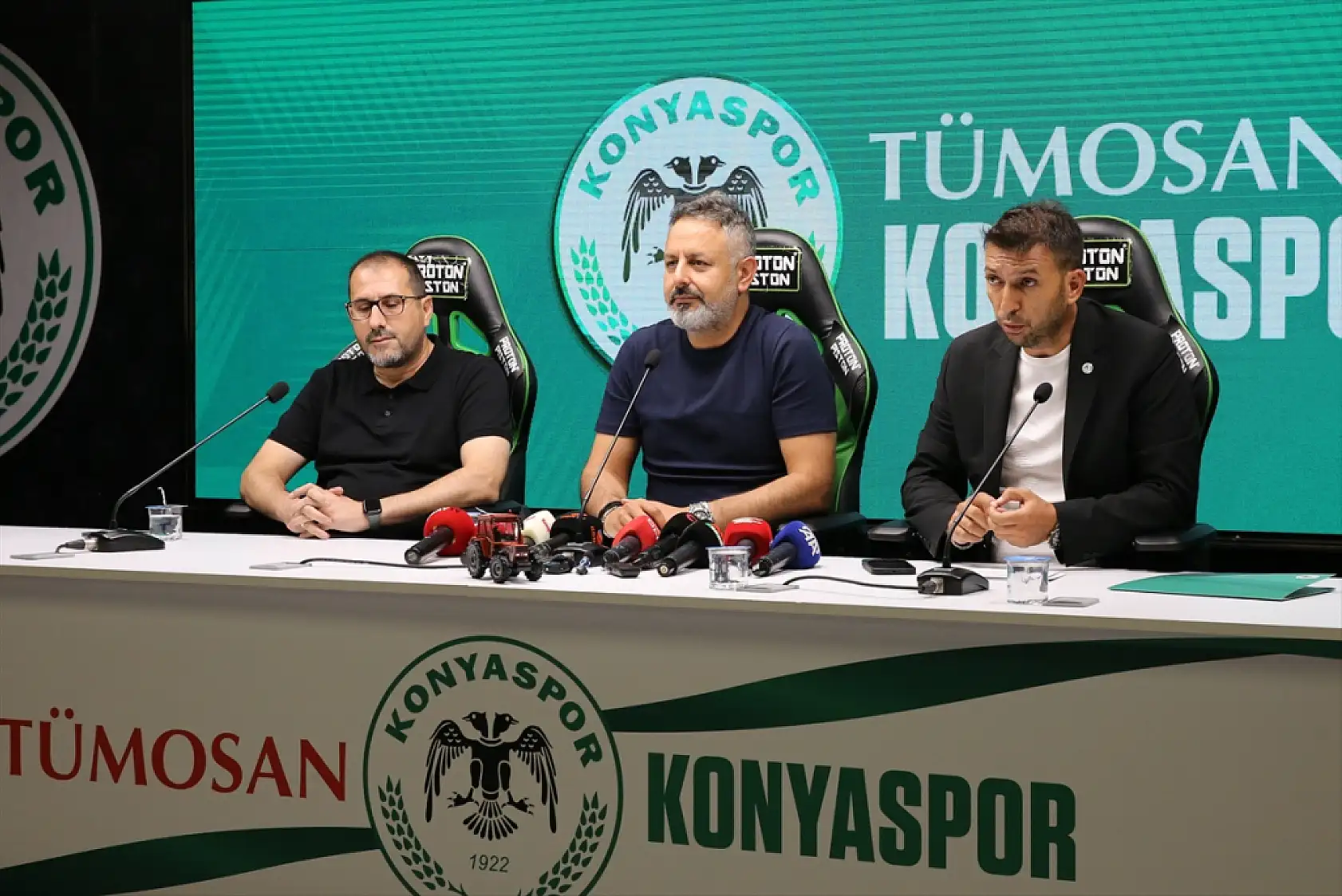Konyaspor'da meraklı bekleyiş!