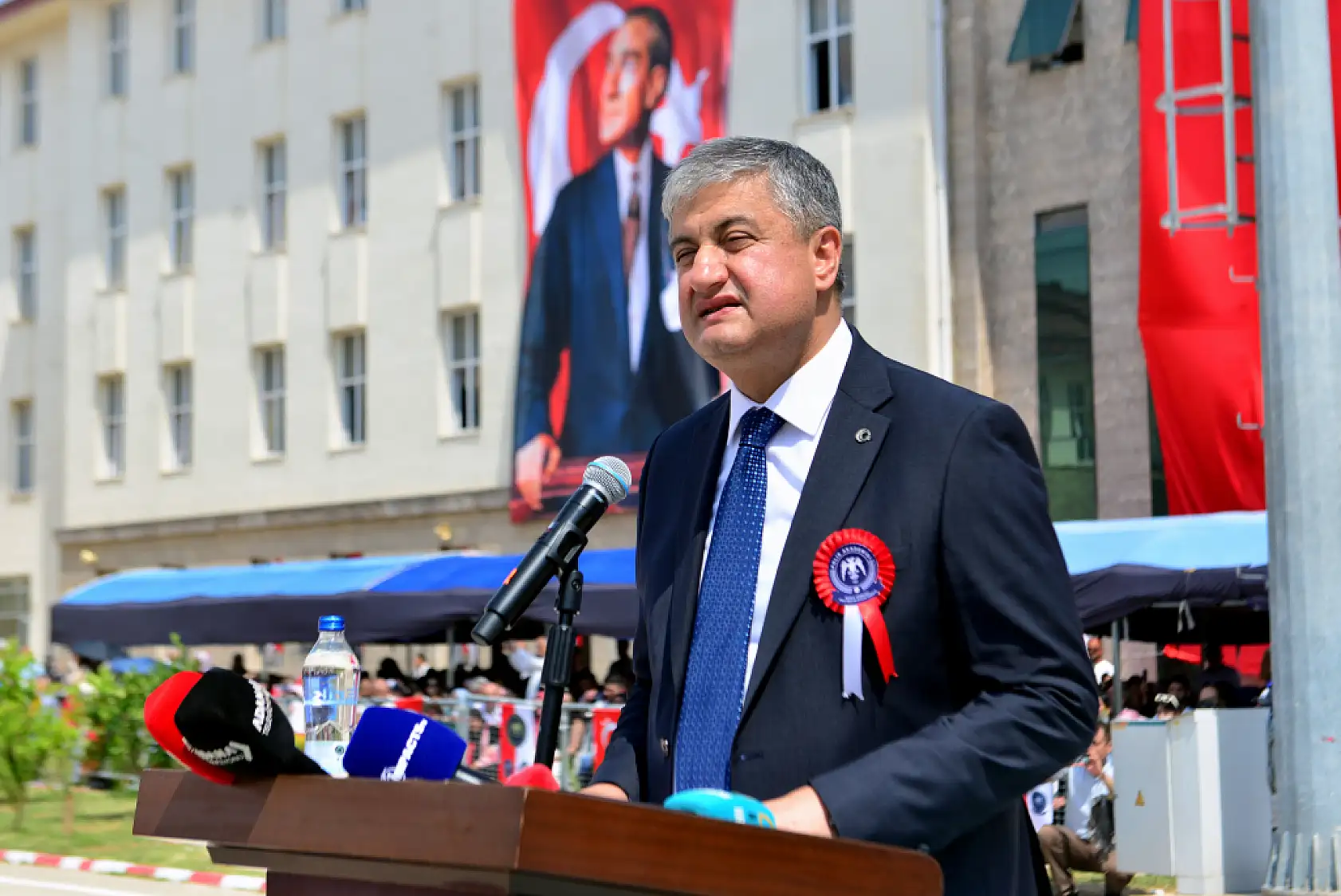 Önce meslek yeminini etti, sonra hayat yeminini aldı