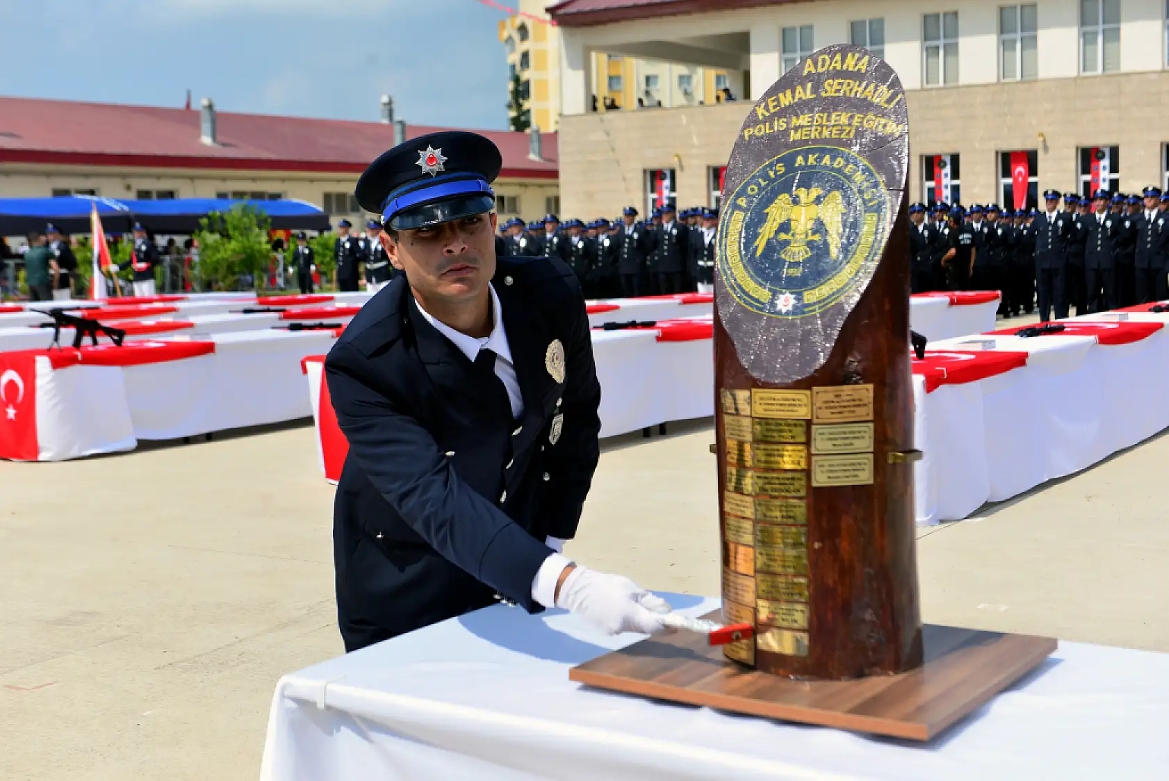 Önce meslek yeminini etti, sonra hayat yeminini aldı