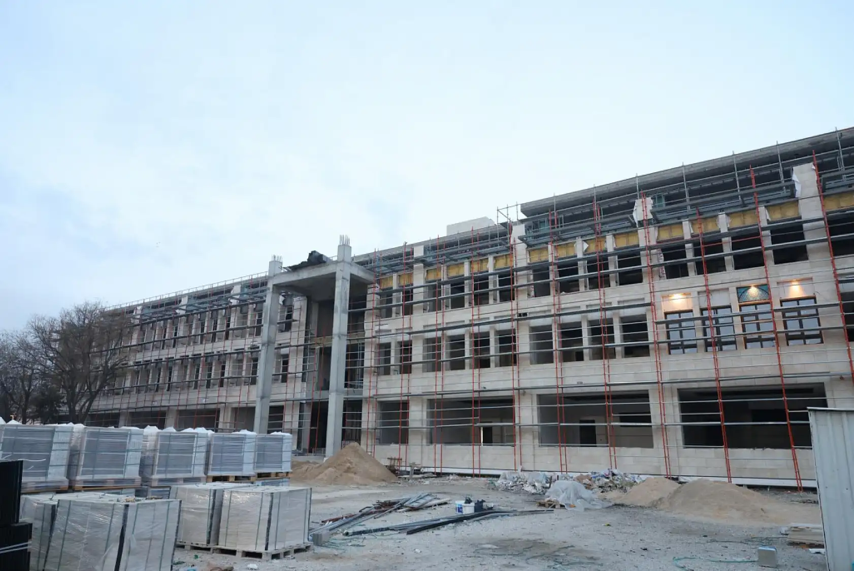 Türkiye'nin ve Konya'nın ilklerinden olan okula yeni nefes