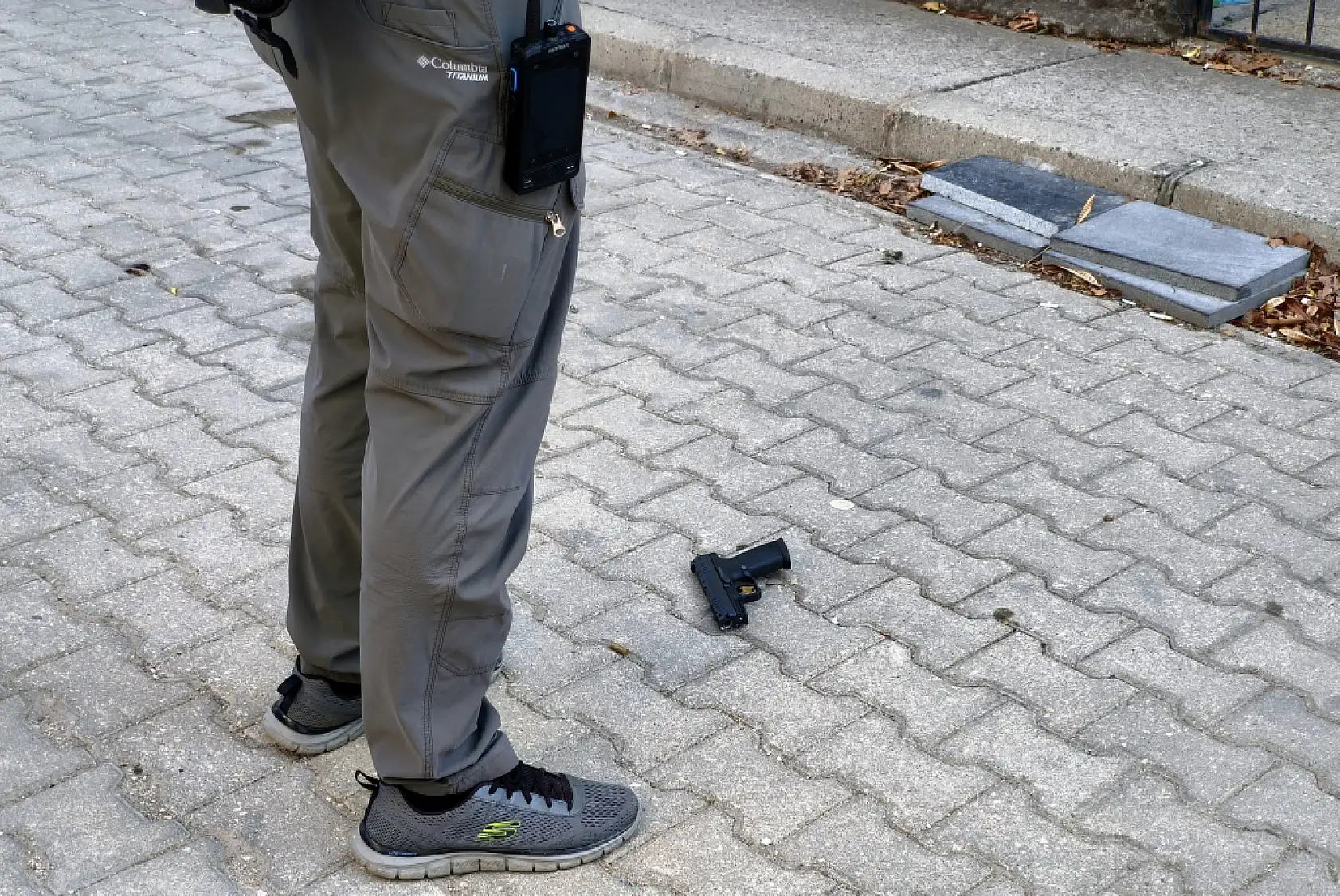 Polisi görünce balkondan ateş açtı! El bombasının pimini çekerek direndi
