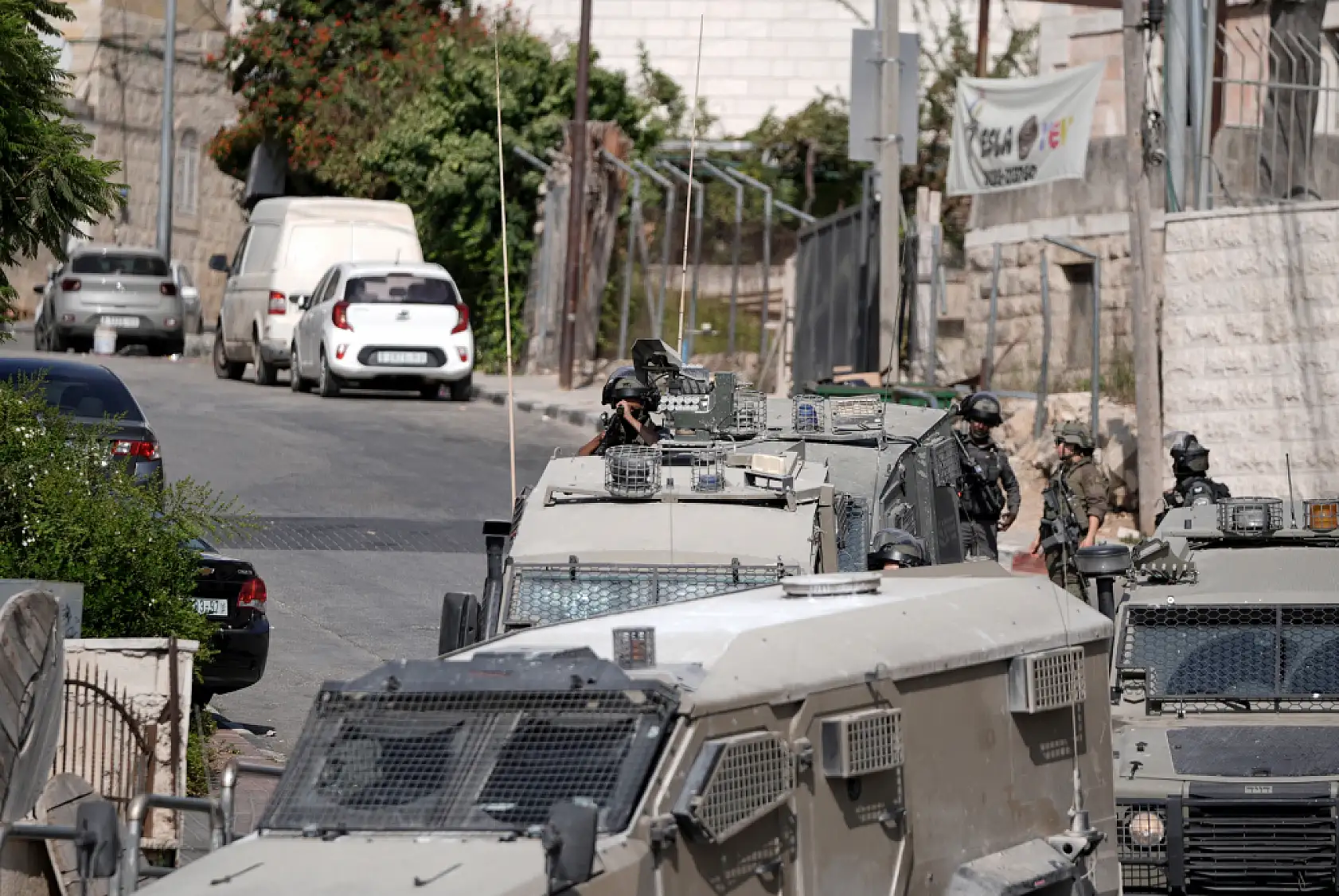 Soykırımcı İsrail ordusundan Ramallah'a baskın: Bir Filistinli gözaltına alındı