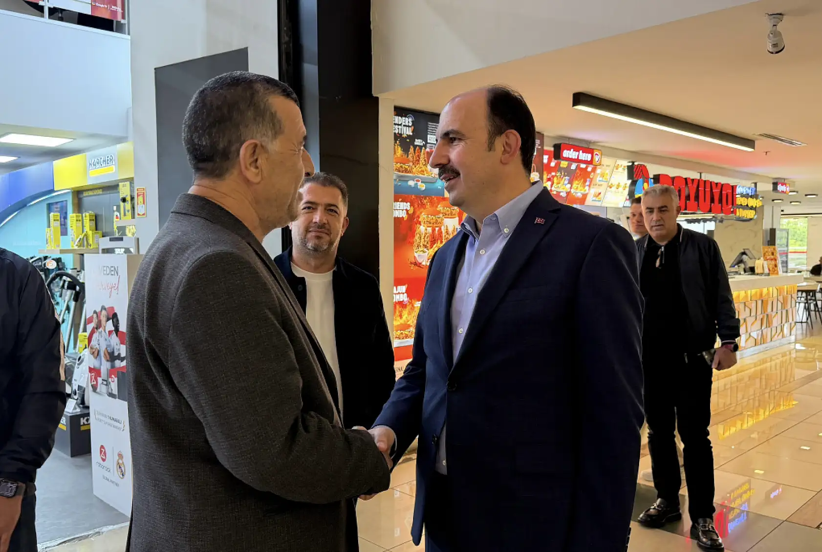 Başkan Altay'dan çarşı çarşı bayram turu