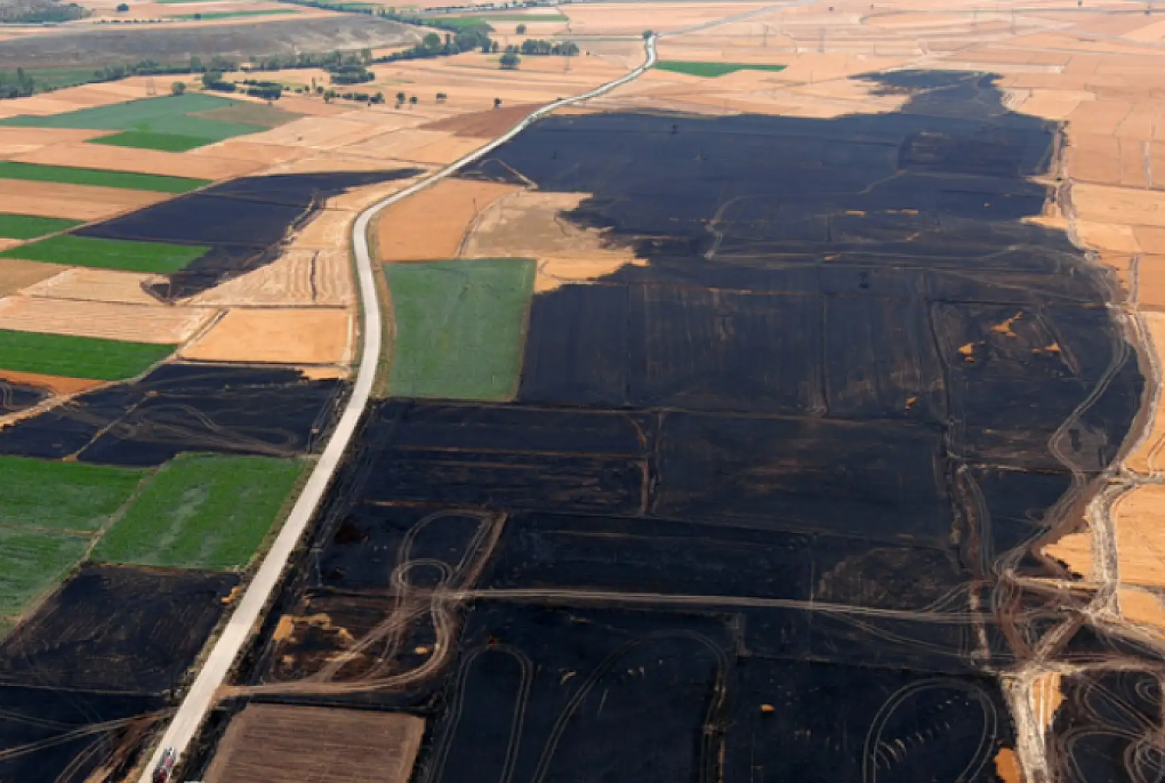 Yangında kül olan 800 dekar havadan görüntülendi!