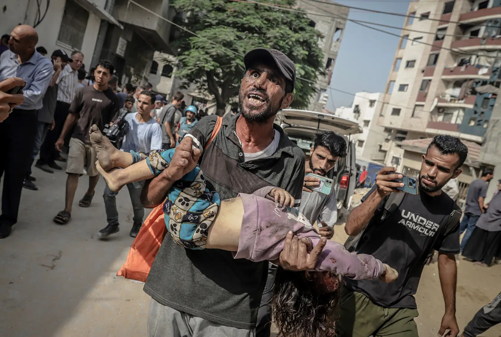 Aynı aileden 8'i çocuk 11 kişi katledildi