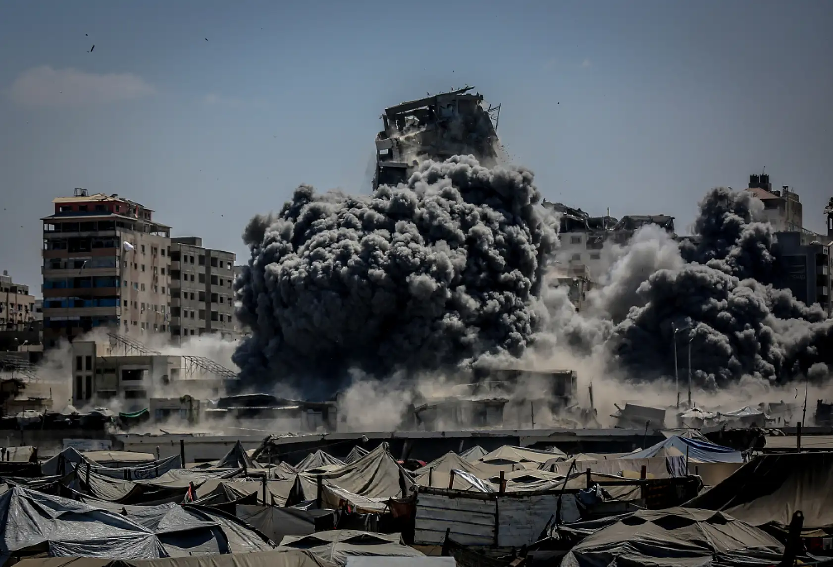 Gazze'deki 'Harmony Kulesi' bombalandı