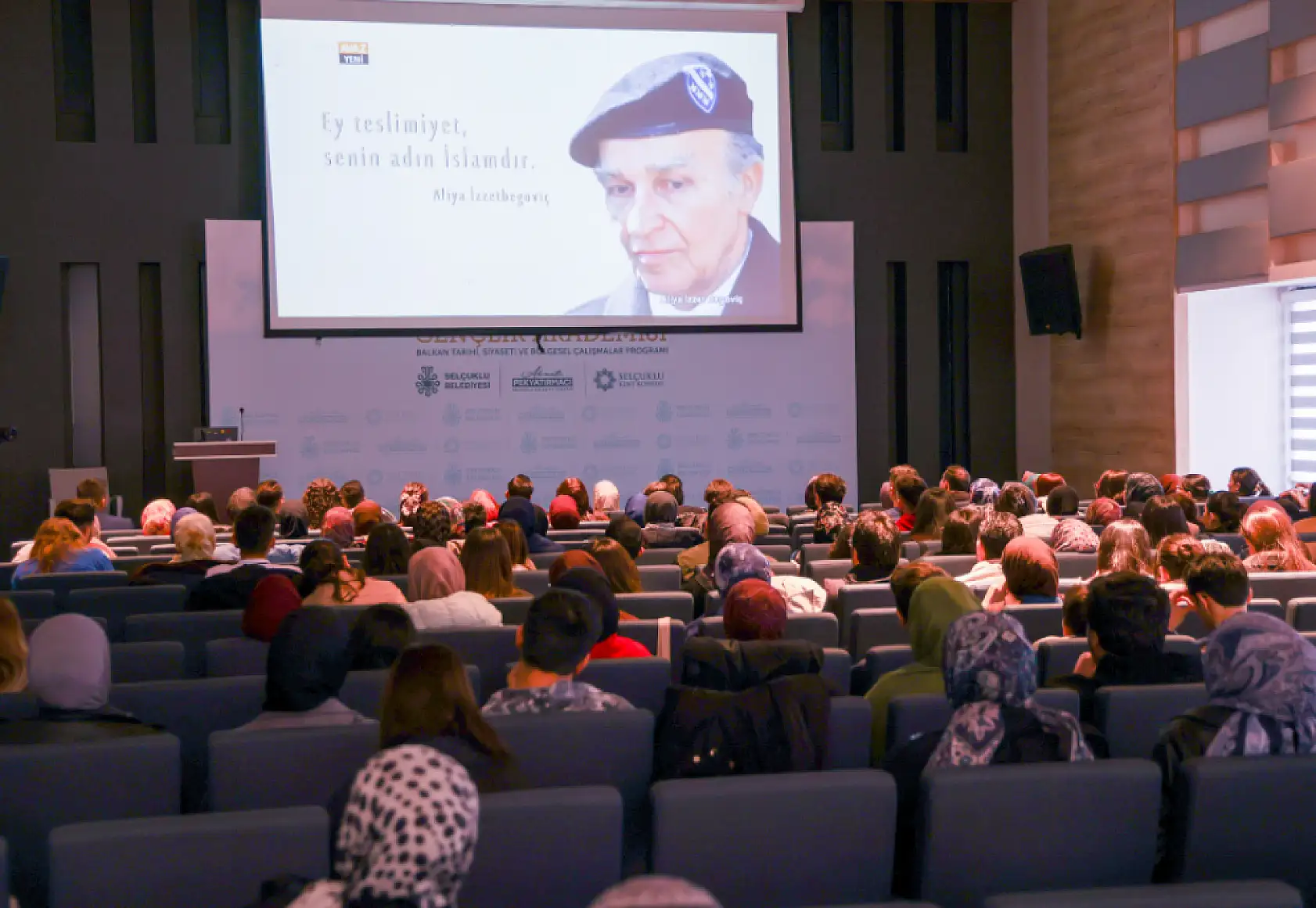 Konya'da 25 öğrenciye yurtdışı fırsatı