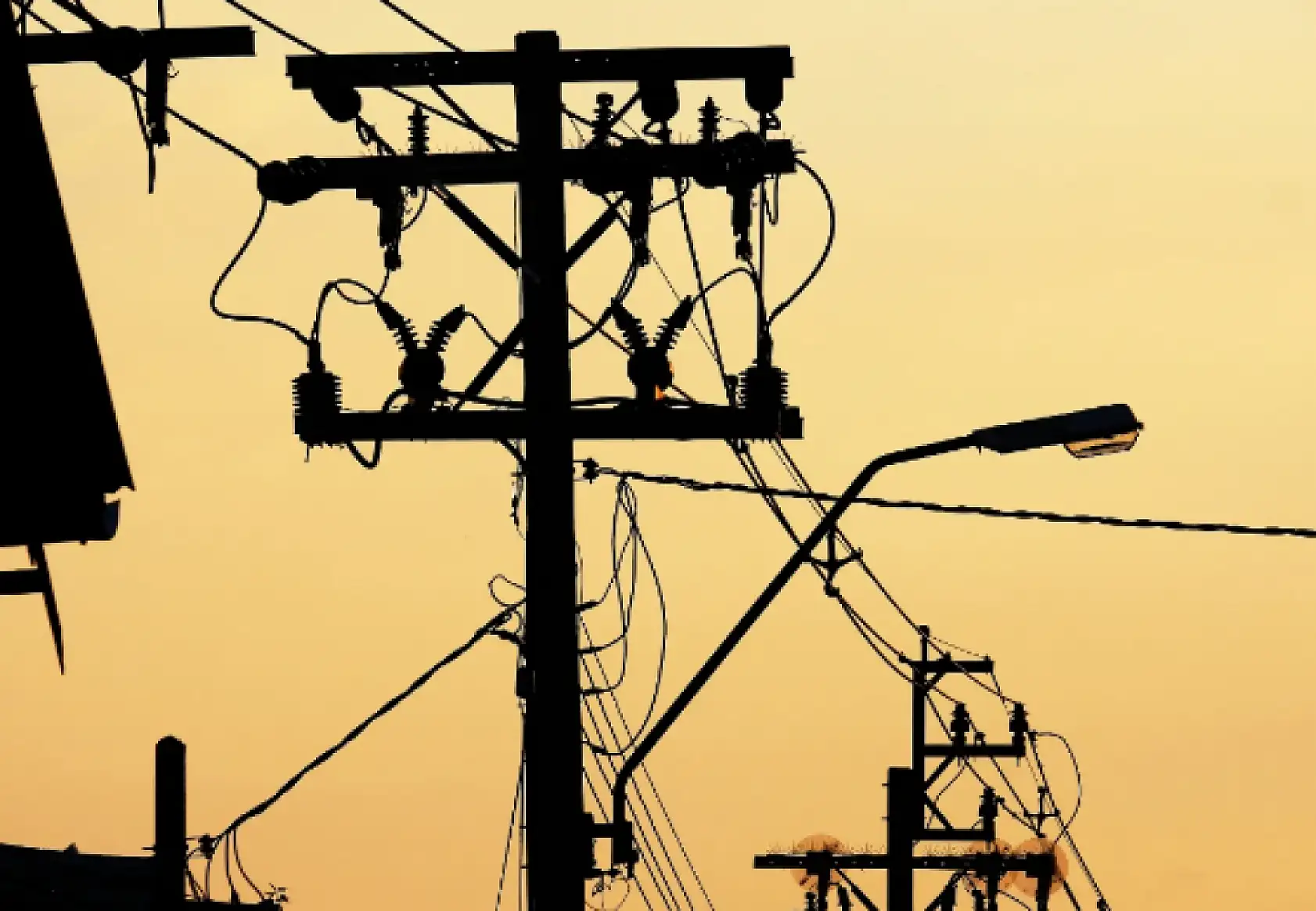 Selçuklu'daki birçok adrese uyarı verildi: O tarihte elektrikler kesiliyor!