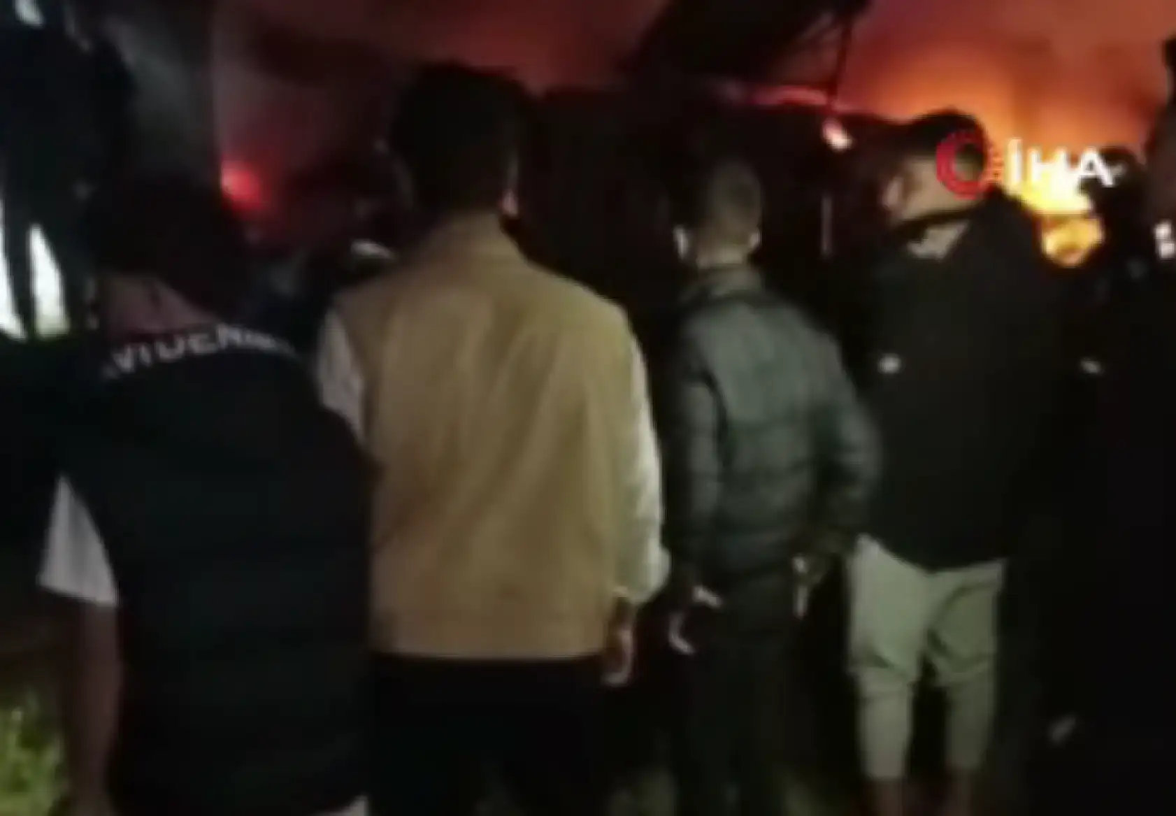 Bayram günü yangın faciası: Hamile anne ve 5 çocuğu yanarak can verdi!