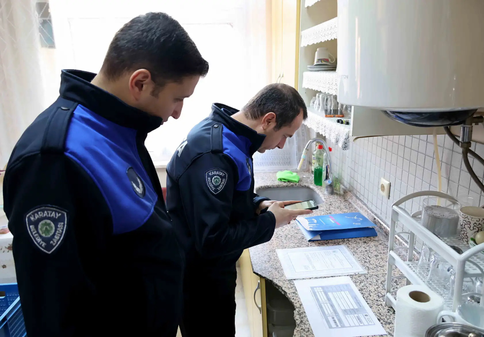 Konya'da market rafları ve okul kantinleri tek tek kontrol edildi