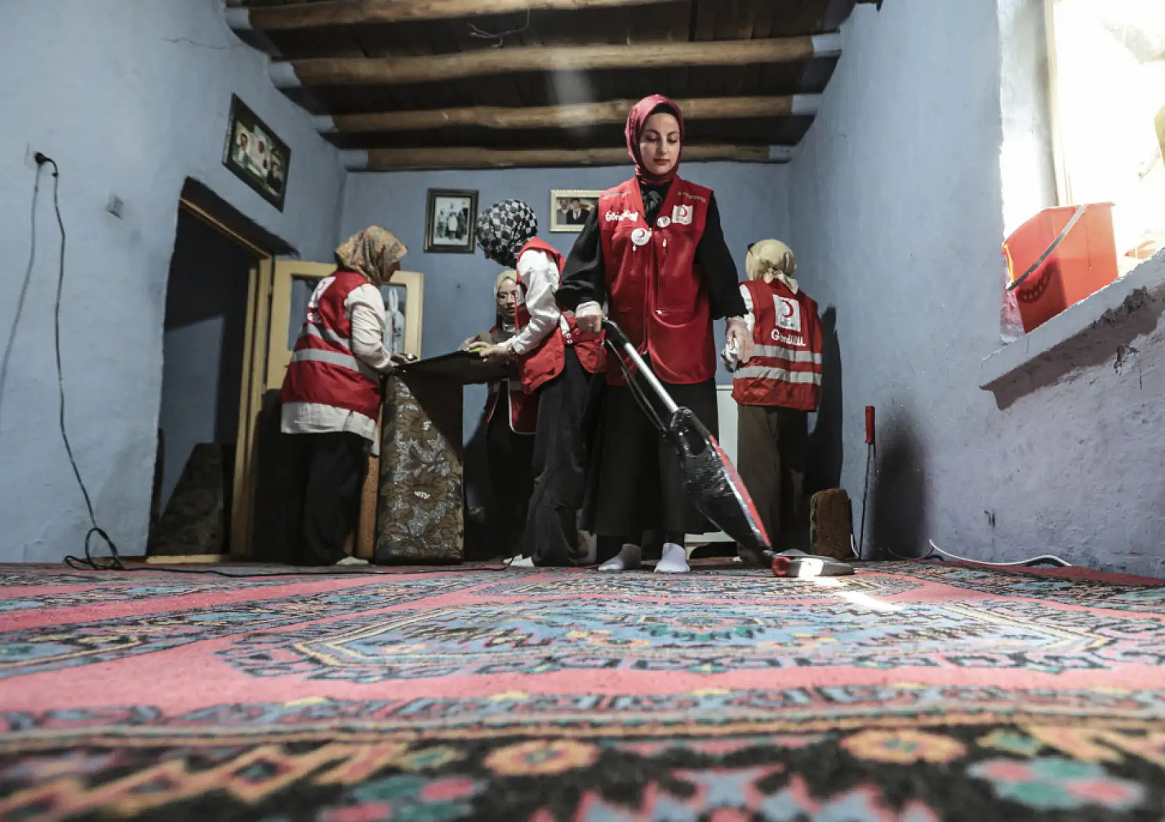 Konya Kızılay'ın sıcak dokunuşu baba ve engelli kızının yüzünü güldürdü