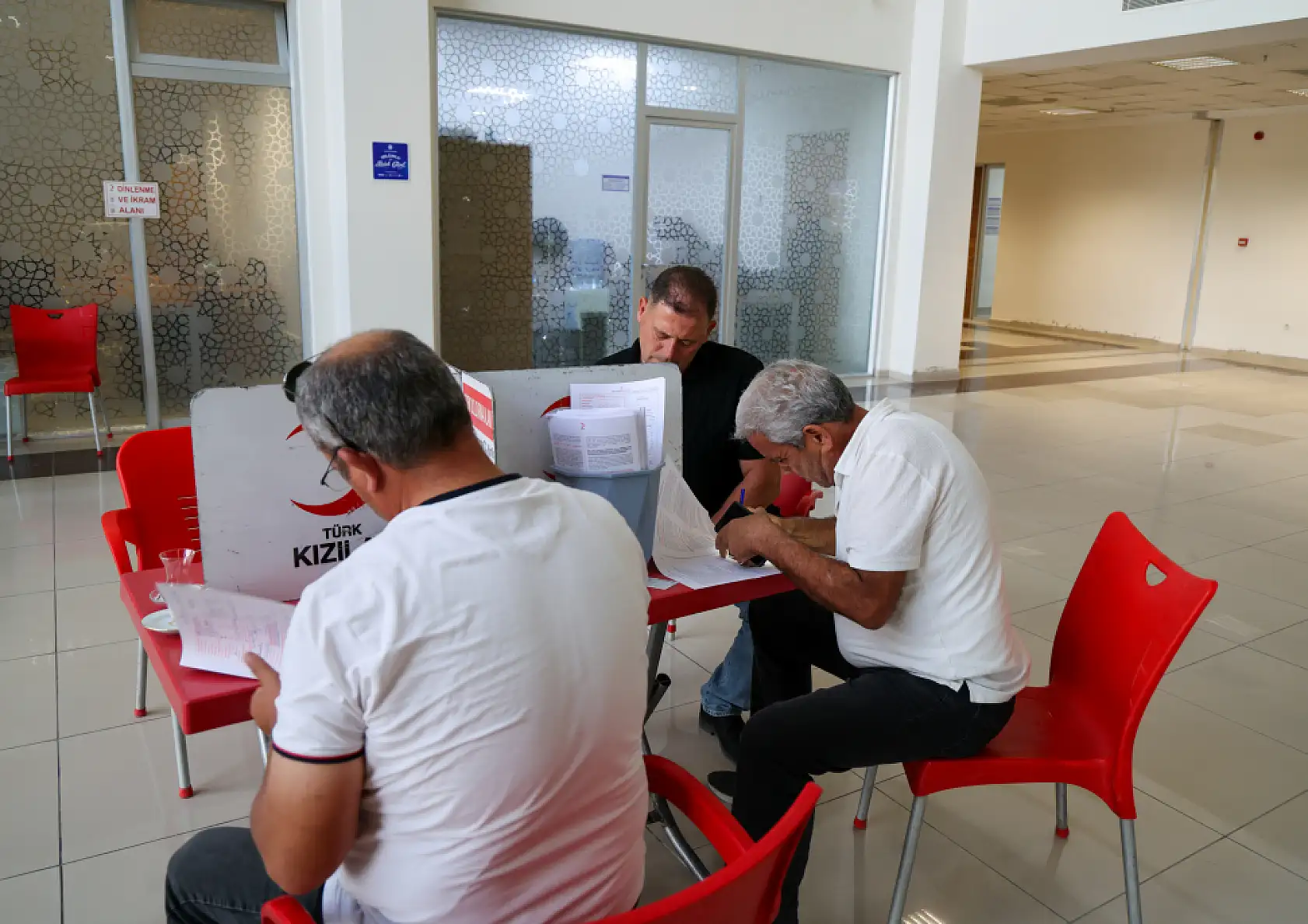 Herkes sıraya girdi, başkan da aralarındaydı: Konya'da dikkat çeken çağrı