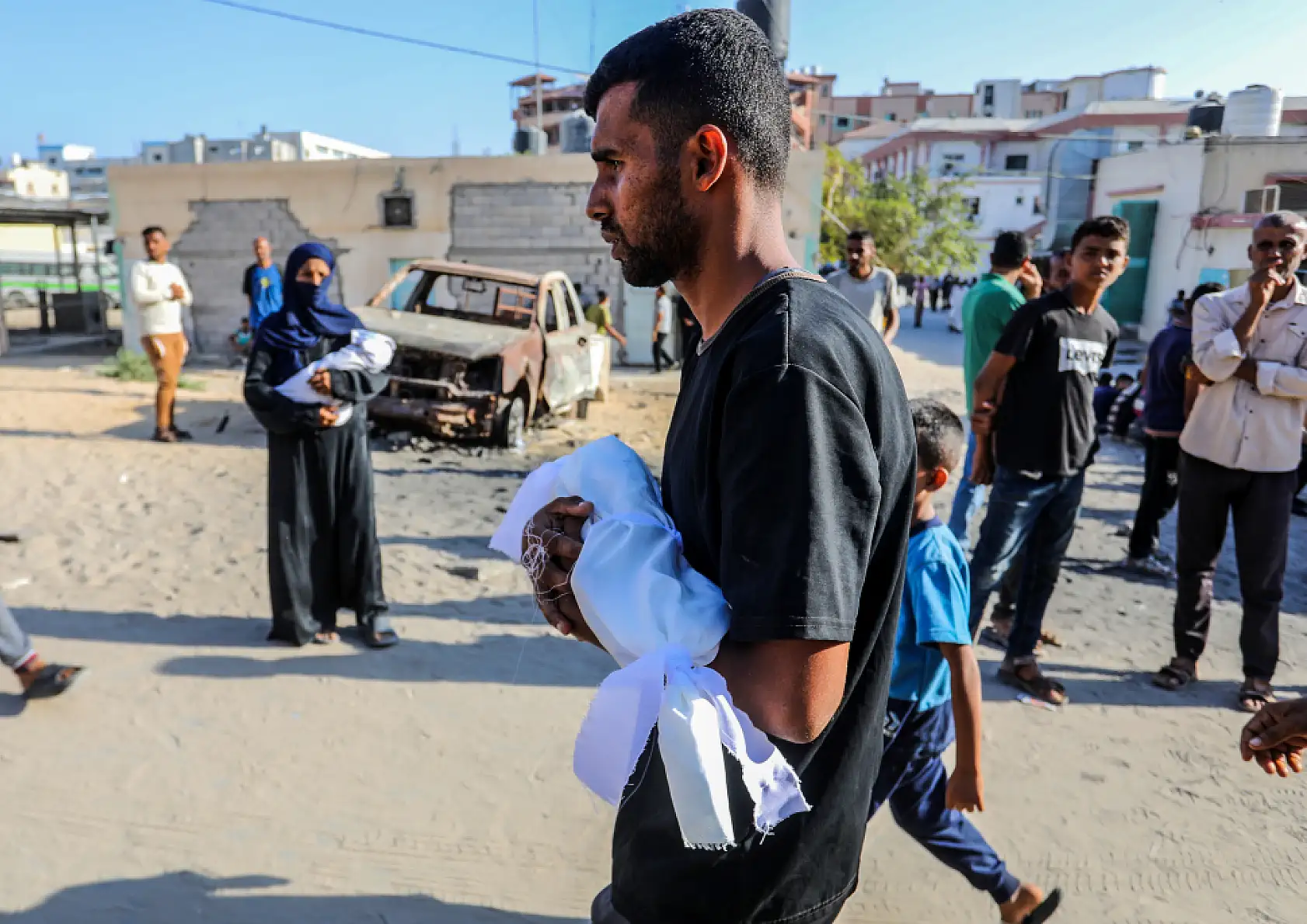 Bir bebek daha açlığa yenik düştü