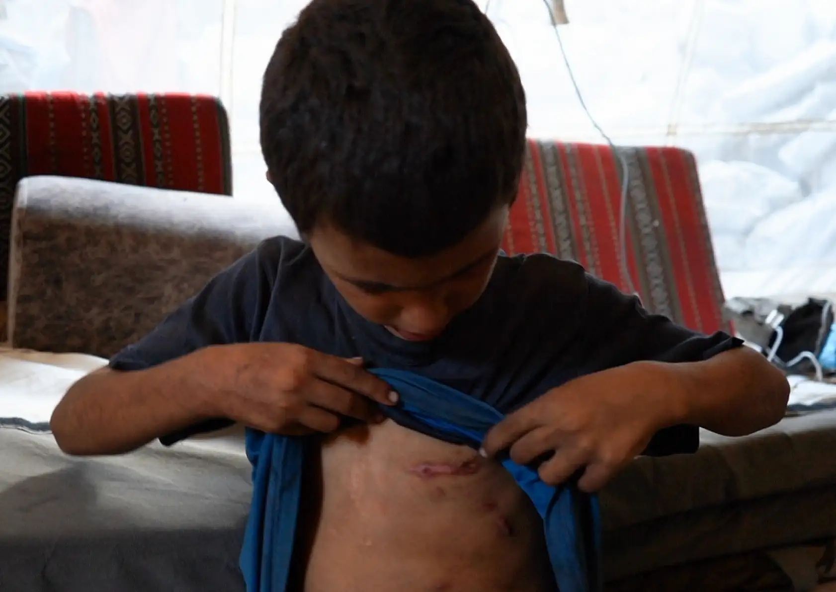 Saldırıların hedefi olan aile, yaşam mücadelesi veriyor