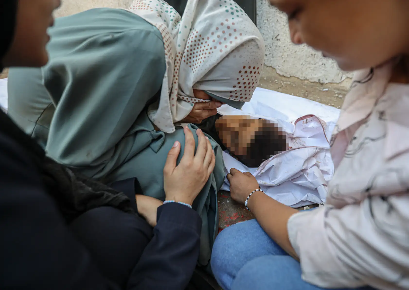 Aralarında çocukların da bulunduğu çok sayıda kişi hayatını haybetti