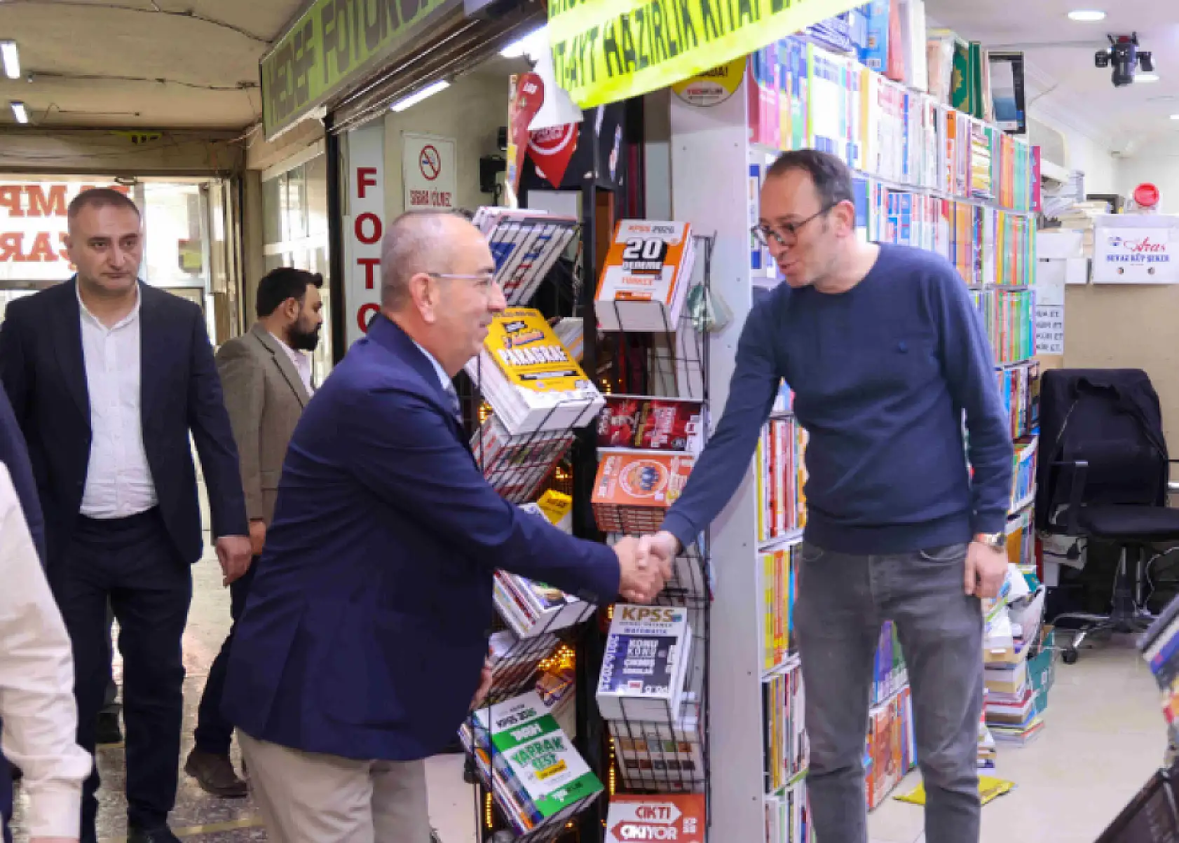 Konya'da yılların mekanı değişiyor: Başkan esnafla istişare etti!