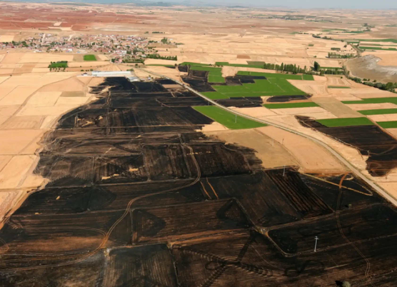 Yangında kül olan 800 dekar havadan görüntülendi!