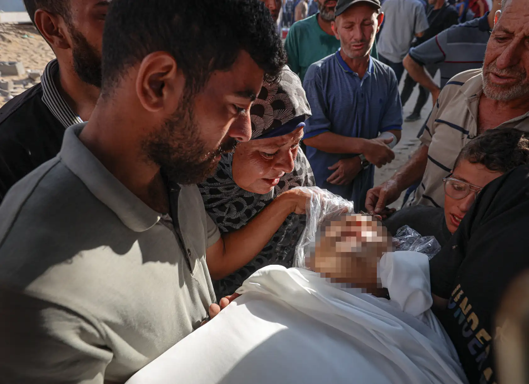 Aralarında çocukların da bulunduğu çok sayıda kişi hayatını haybetti