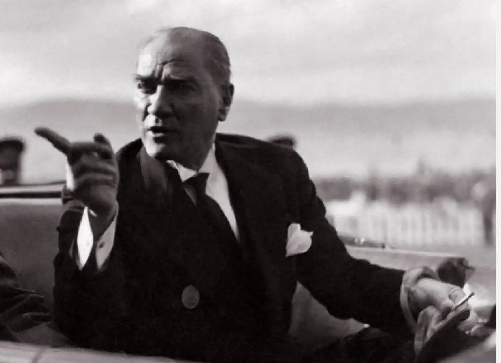 Mustafa Kemal Atatürk, saygıyla anıldı!