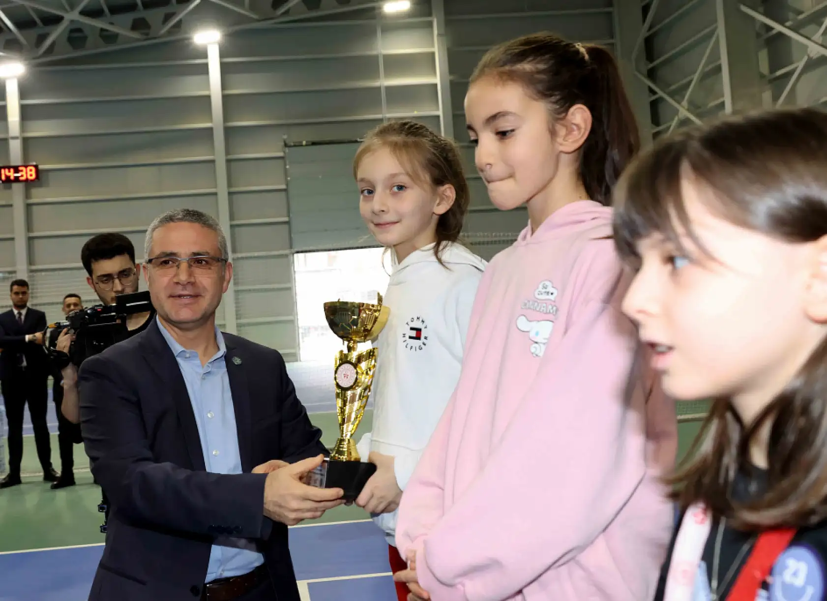 Konya'nın minik tenisçileri kupa için ter döktü