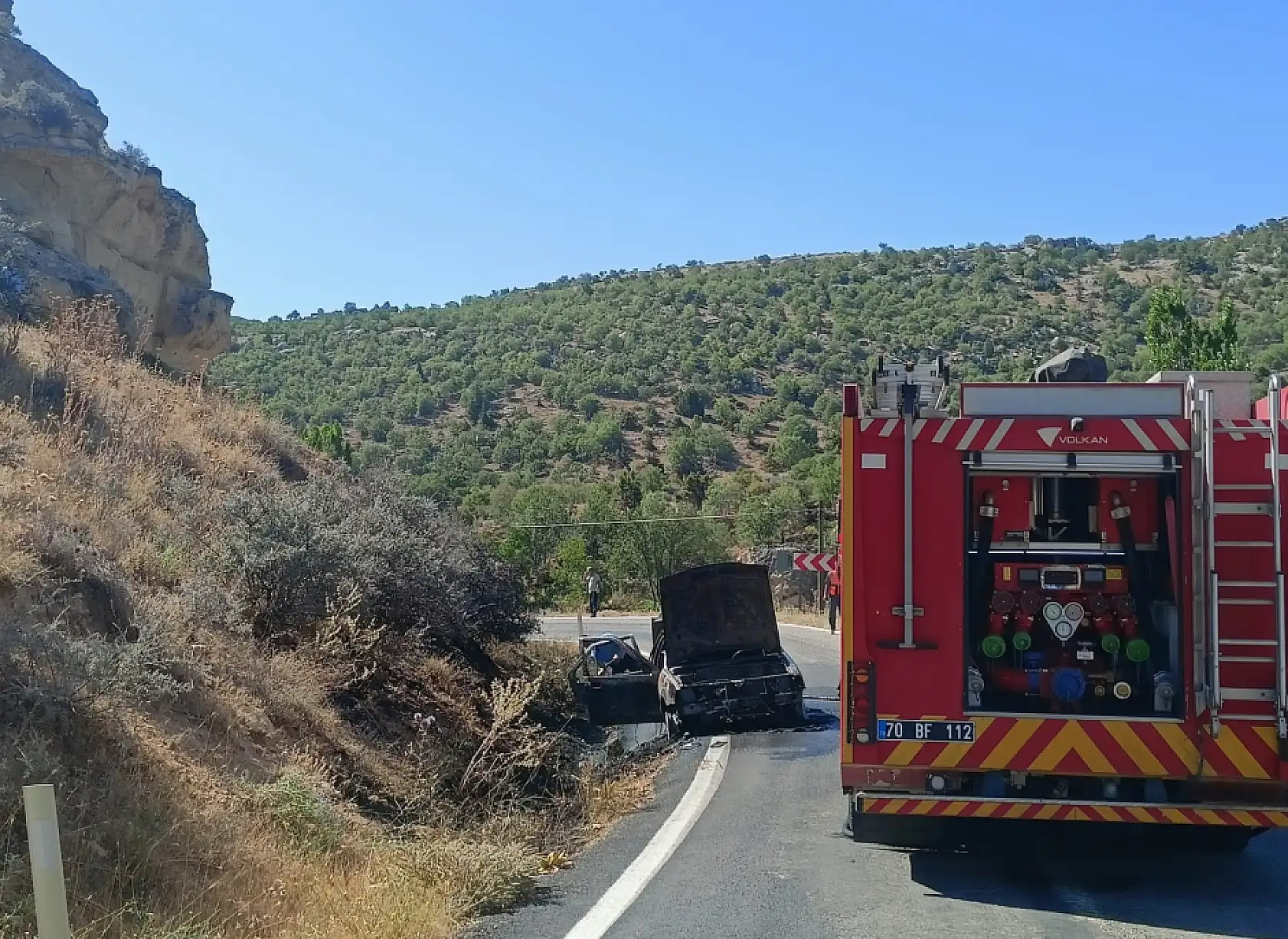 Karaman'da otomobil cayır cayır yandı