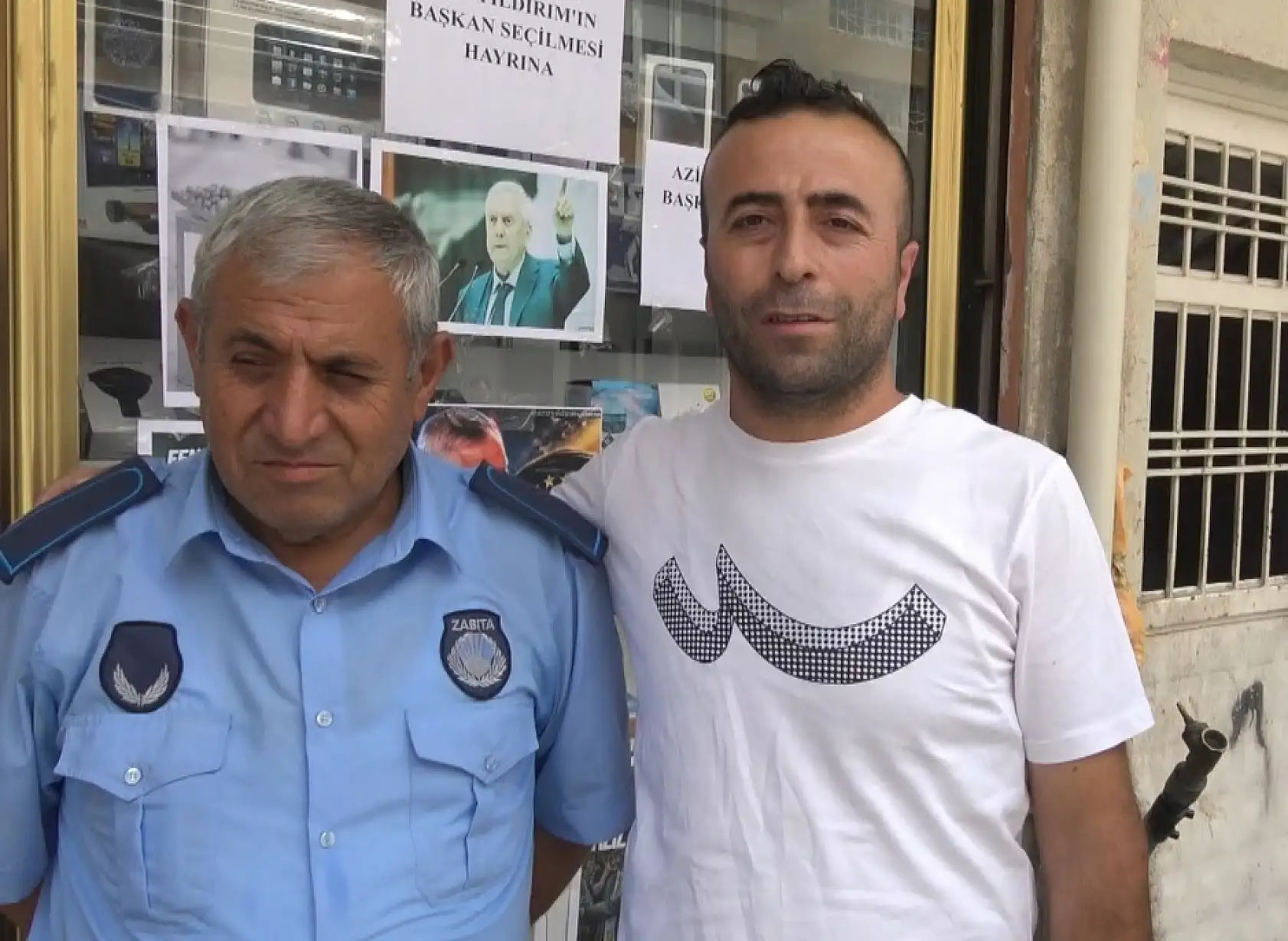 Aziz Yıldırım sevinci sokağa taştı! Başkanlık için lokma dağıttı