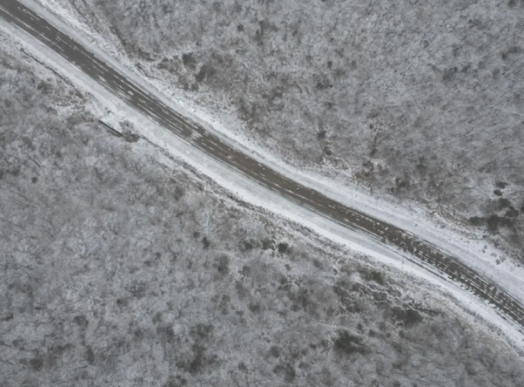 Dağlık alanda etkili ola kar yağışı güzelliğiyle mest etti!