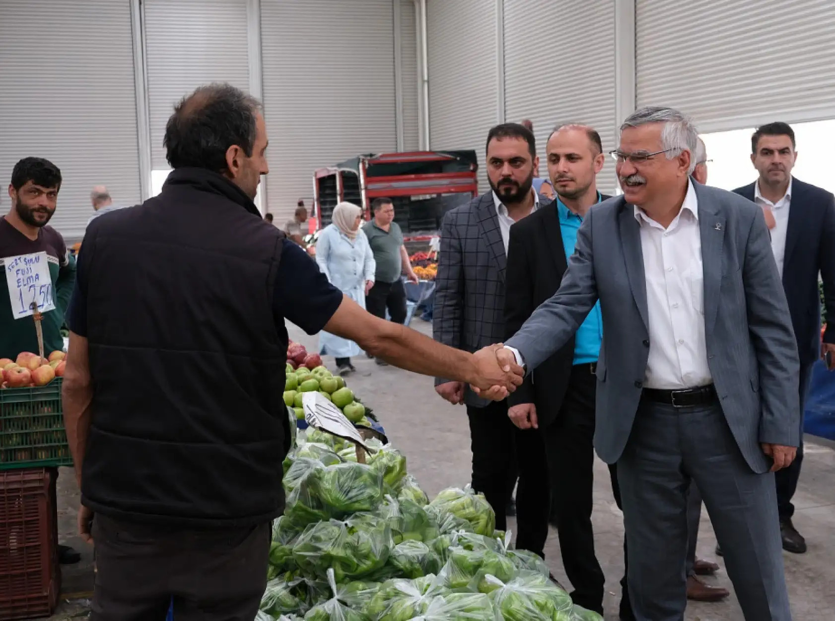 Selvi: Cumhurbaşkanımıza hak ettiği desteği vereceğiz