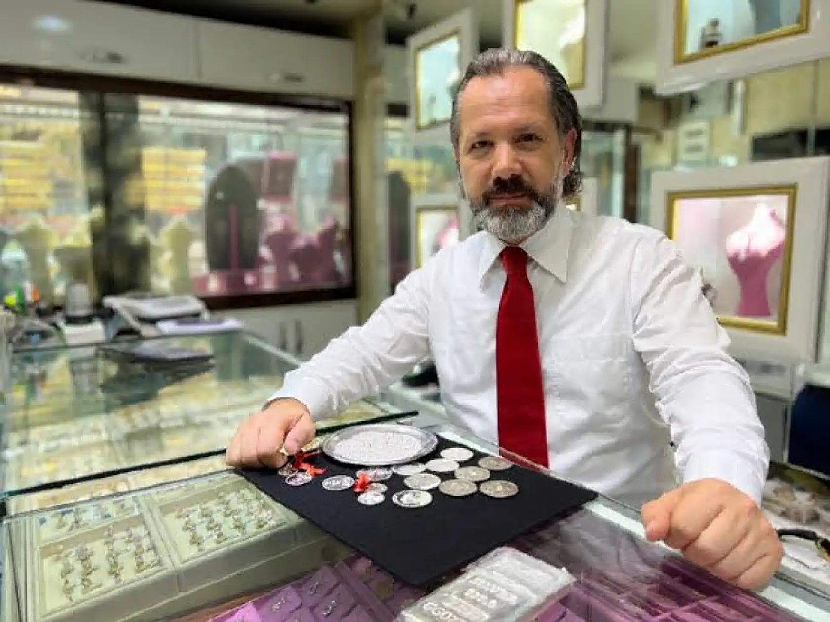 İslam Memiş altın, dolar ve fon krizini değerlendirdi: 'Paradan para kazanma yılı değil'