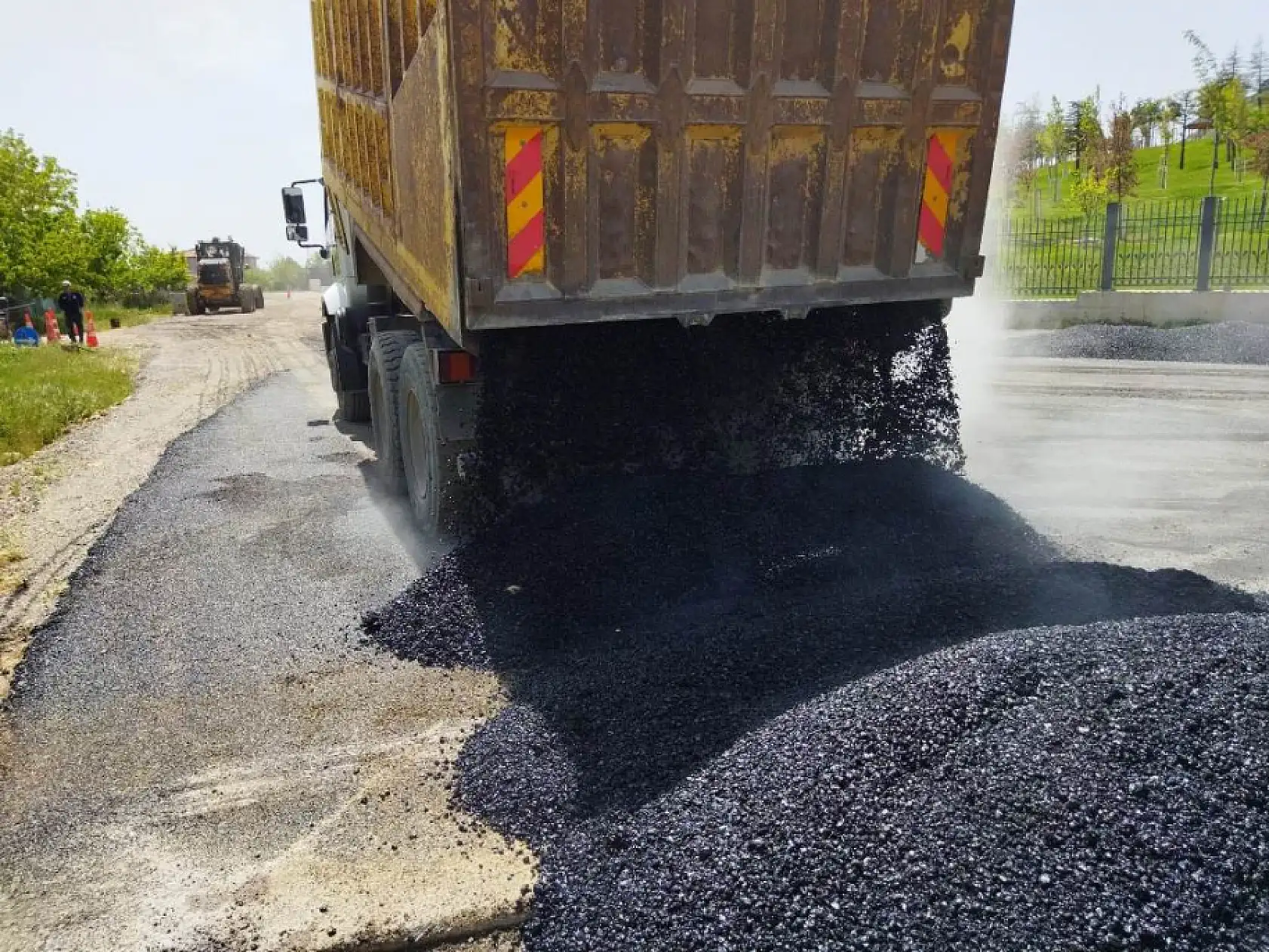Konya'da bu belediyenin ekipleri çalışmalarına devam ediyor