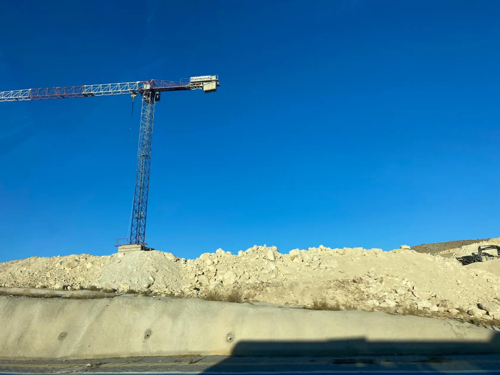 TOKİ Konya merkezde dağları eritti: 906 konut hızla yükseliyor!