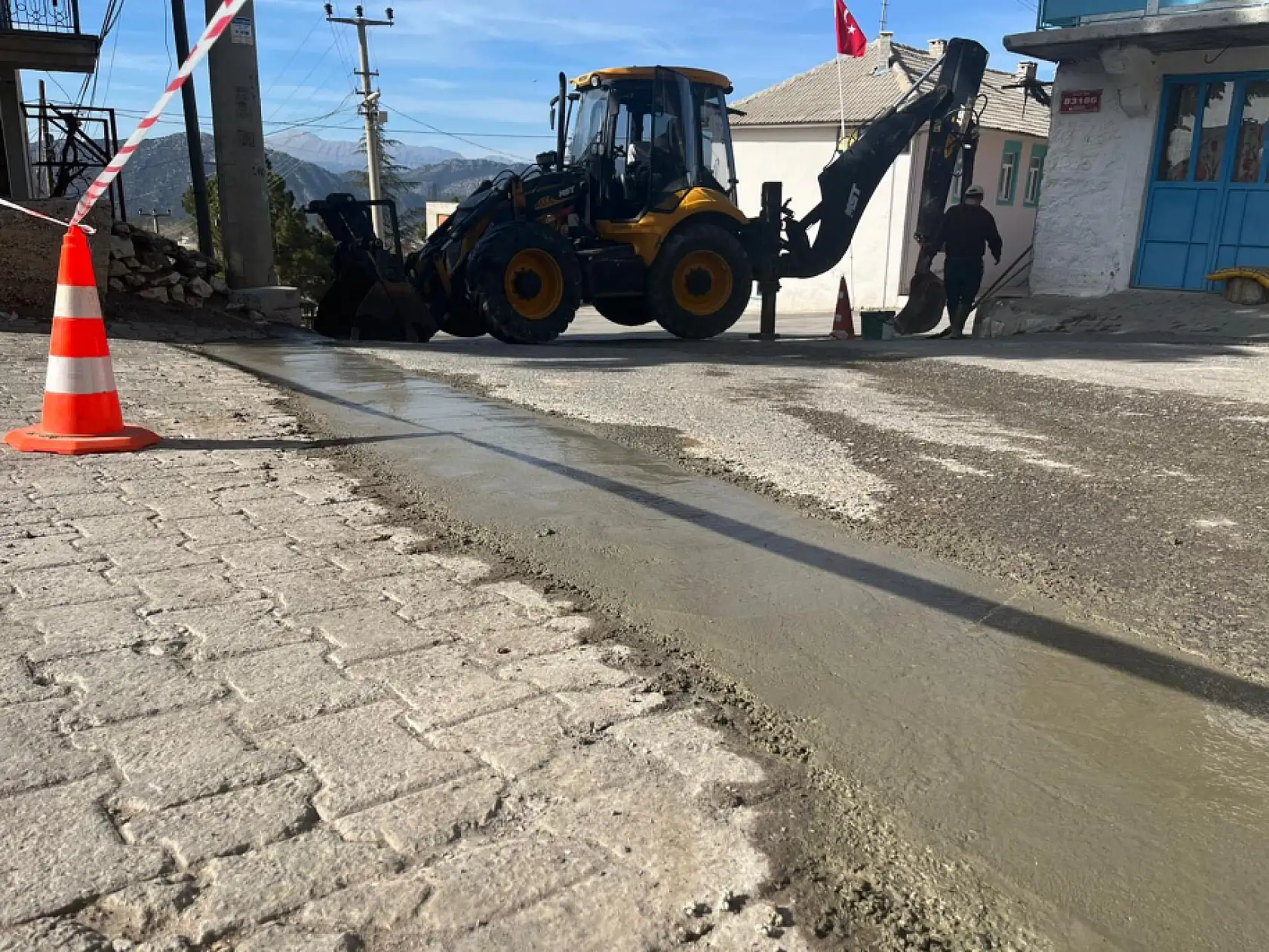Konya'da ulaşım konforunu artıracak yol çalışmaları sürüyor