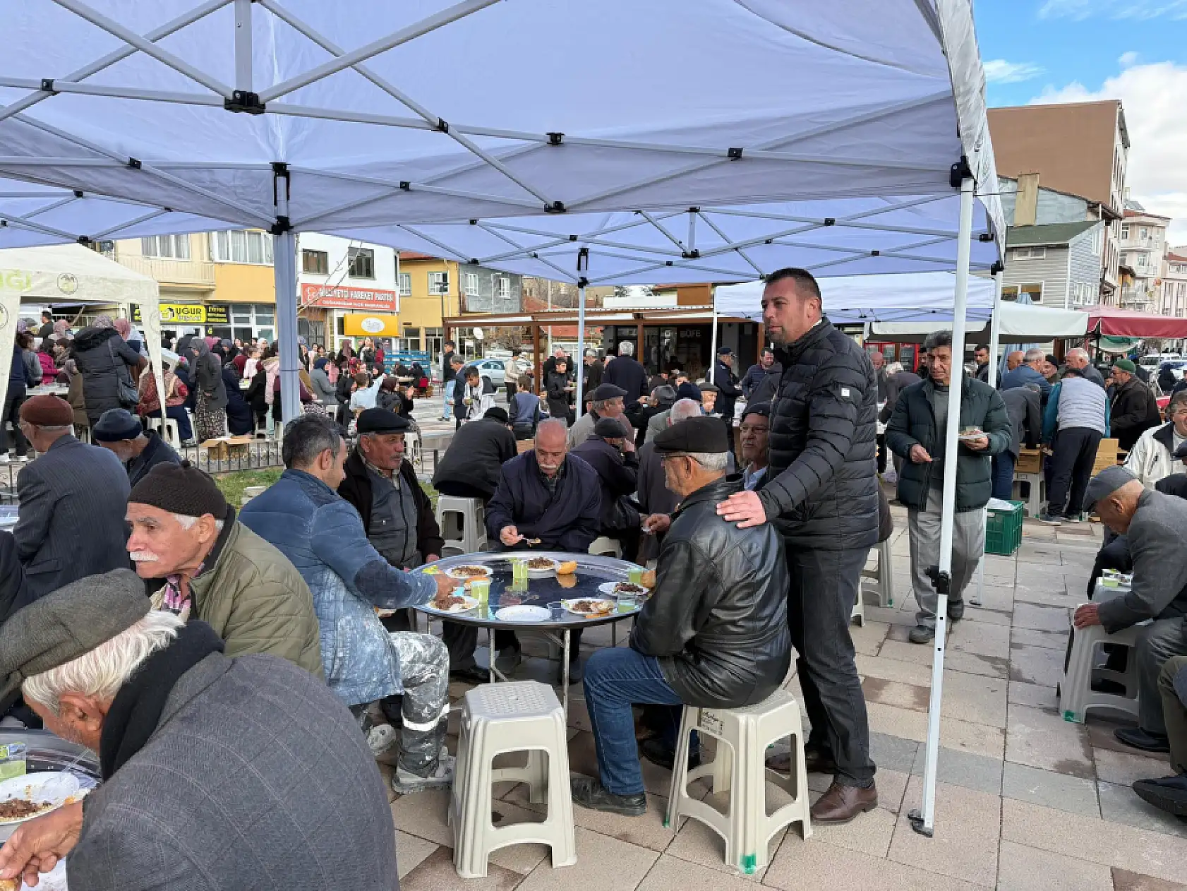 Konya'nın kurak topraklarına umut olmak için eller semaya uzandı