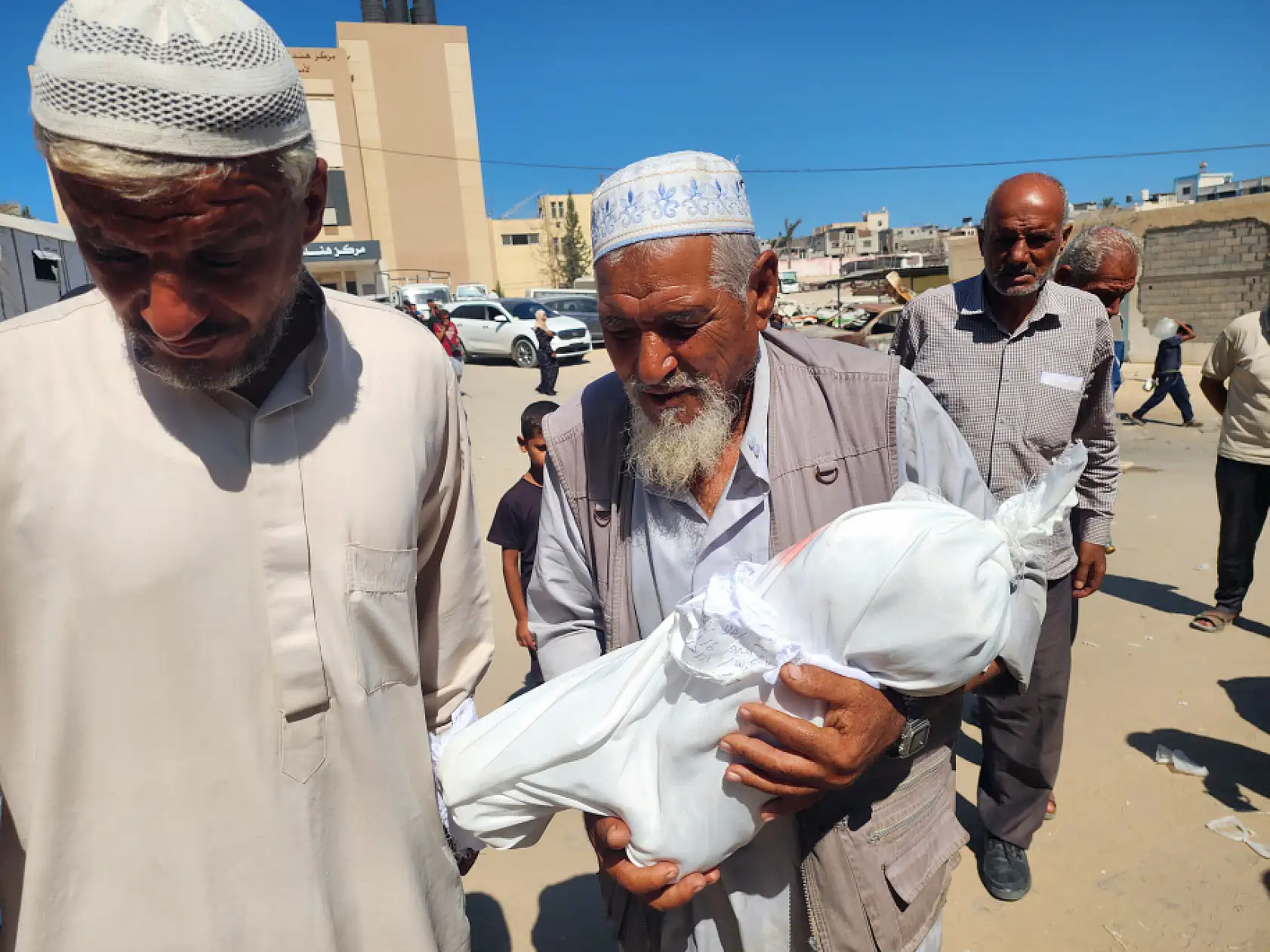 4 yaşındaki çocuk ilaç eksikliği nedeniyle hayatını kaybetti