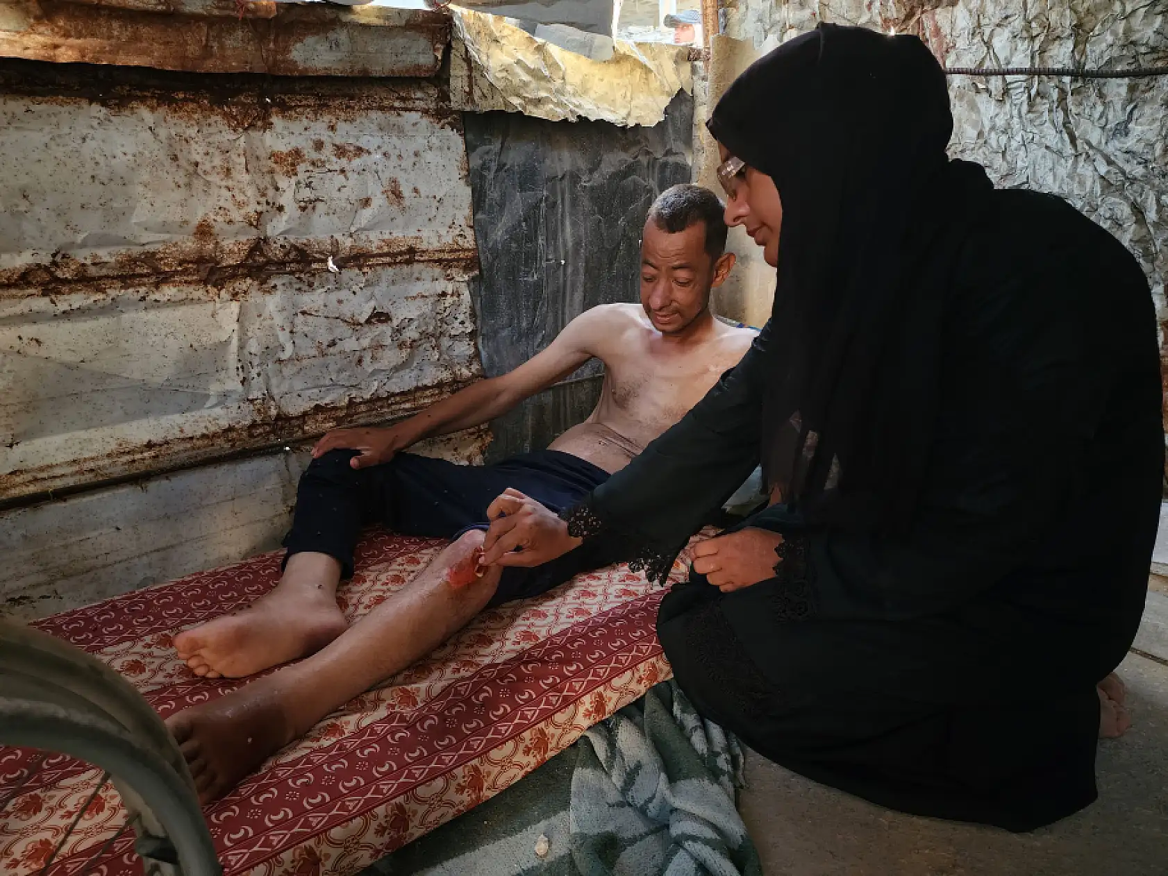 Gazze'de felçli Ahmed, ilaç ve tedaviye ulaşamıyor