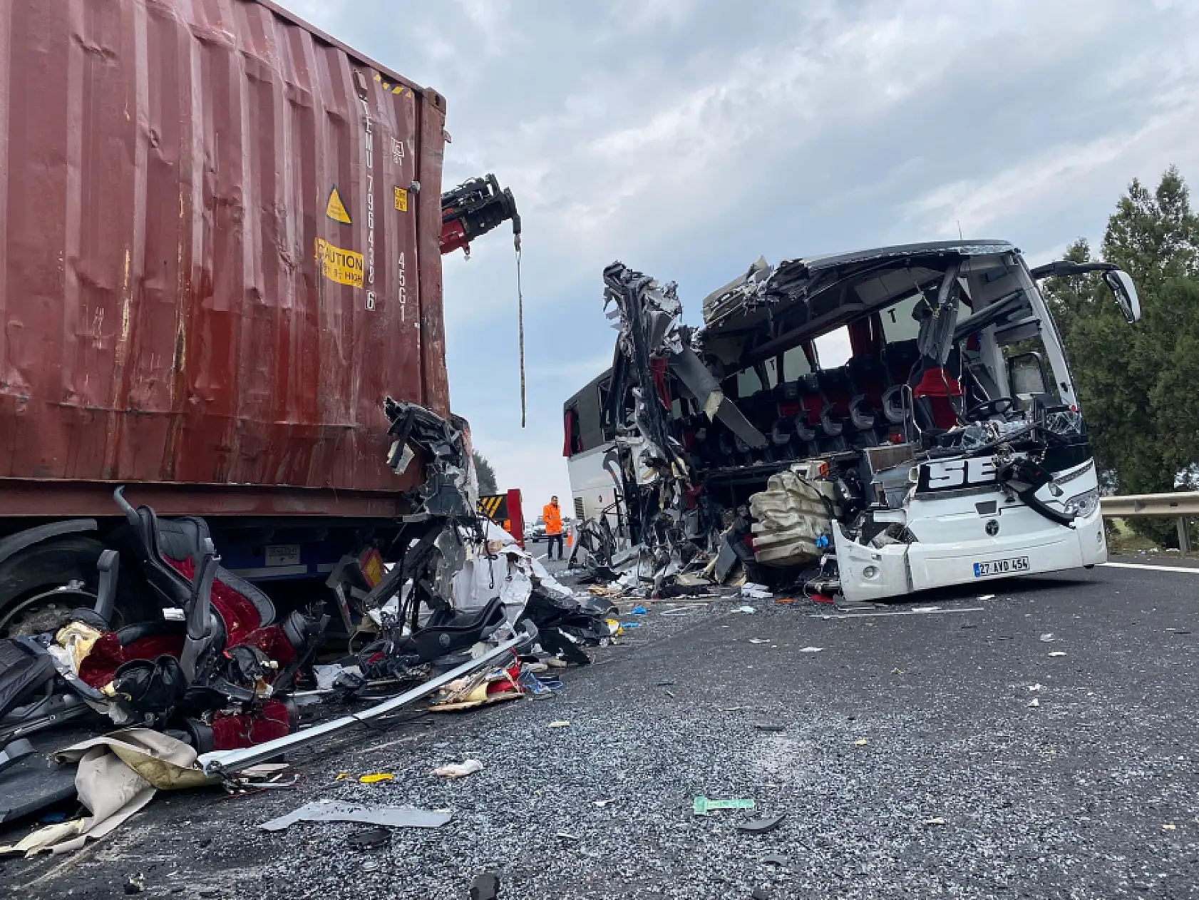 Otobüs kazası yürekleri dağladı: Down sendromlu Eda hayatını kaybetti!