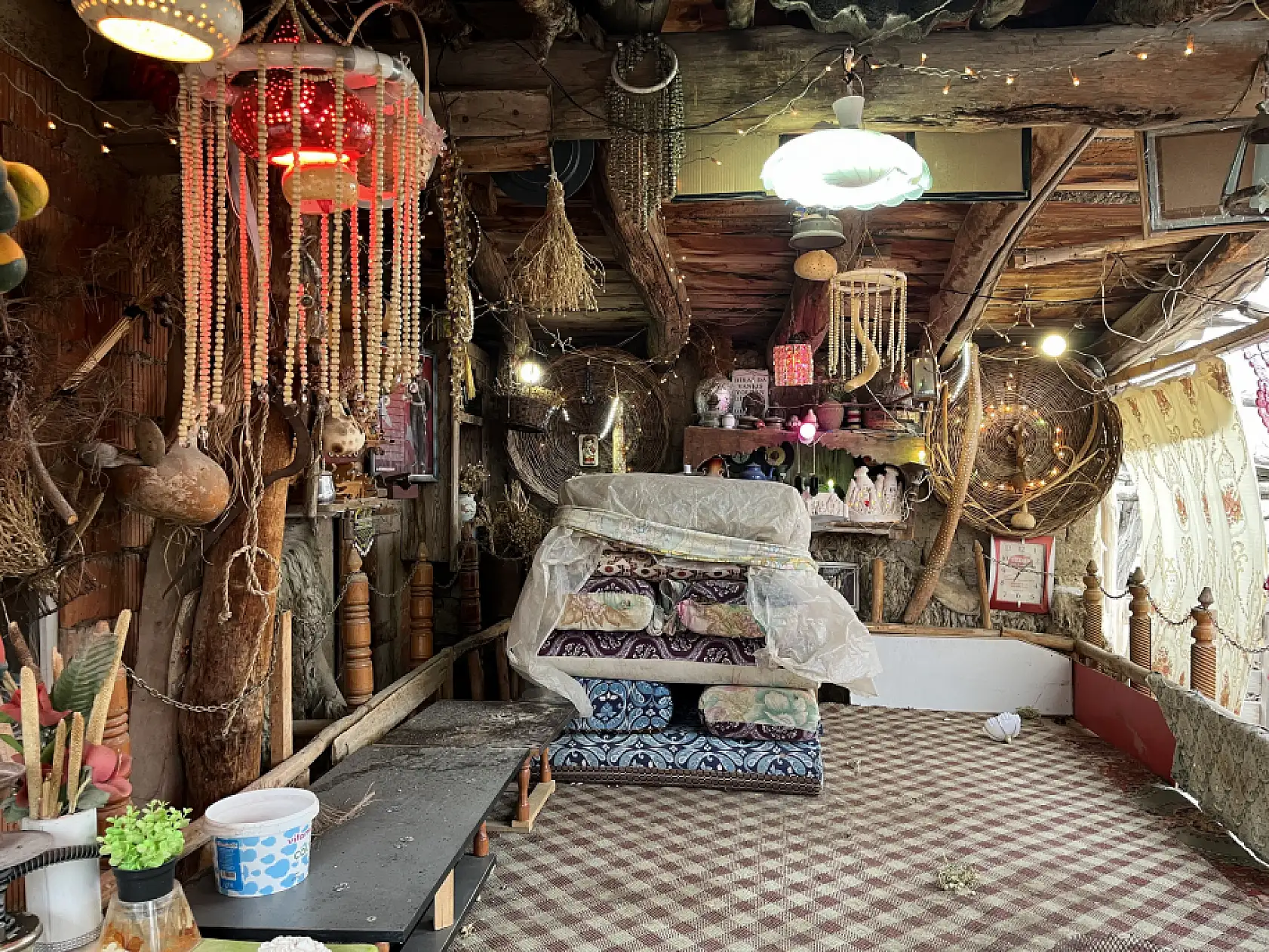 Konya'da 30 yıllık eşya tutkusu, mini müzeye dönüştü