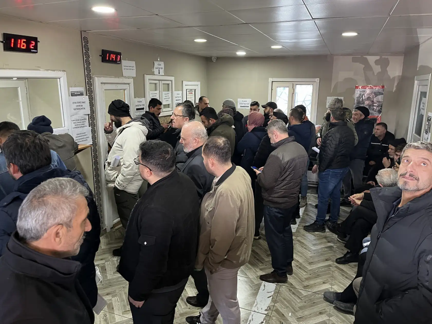 Konya'da APP plaka telaşı sürüyor: Atölyelerde yoğunluk zirvede