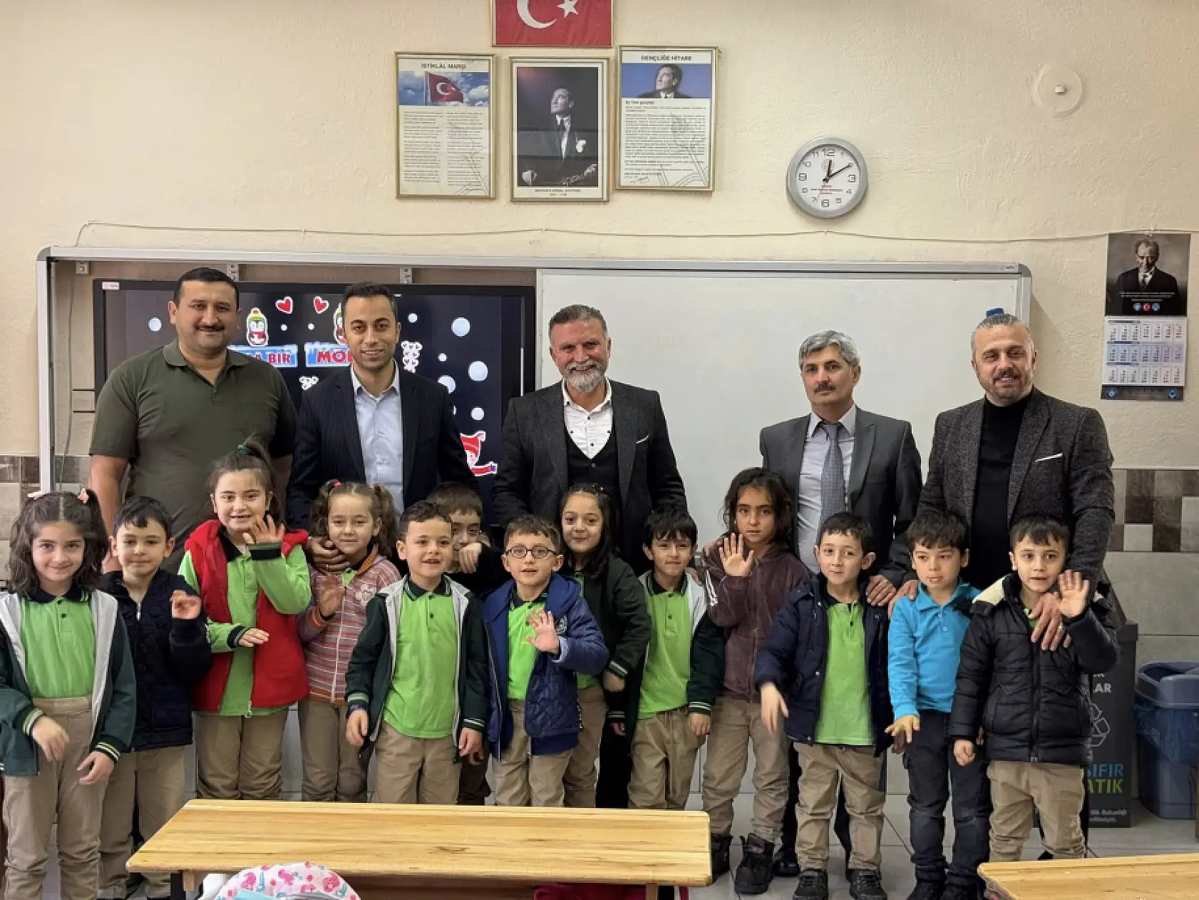 Konya'nın dört bir yanında karne sevinci yaşandı!