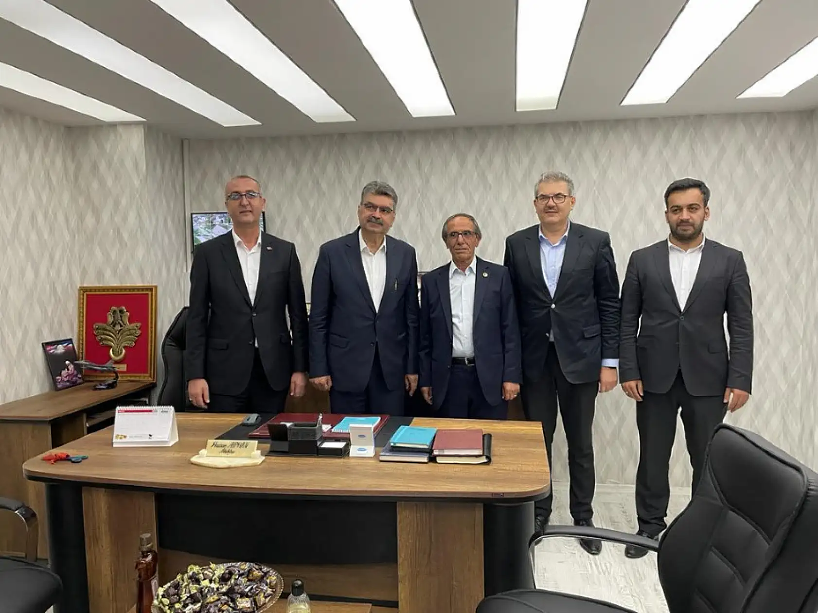 Orhan Erdem'den genç seçmenlere çağrı