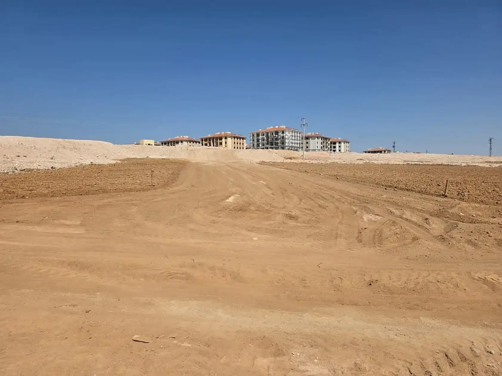 Konya'da TOKİ konutları yükseliyor! Gaza bastılar...