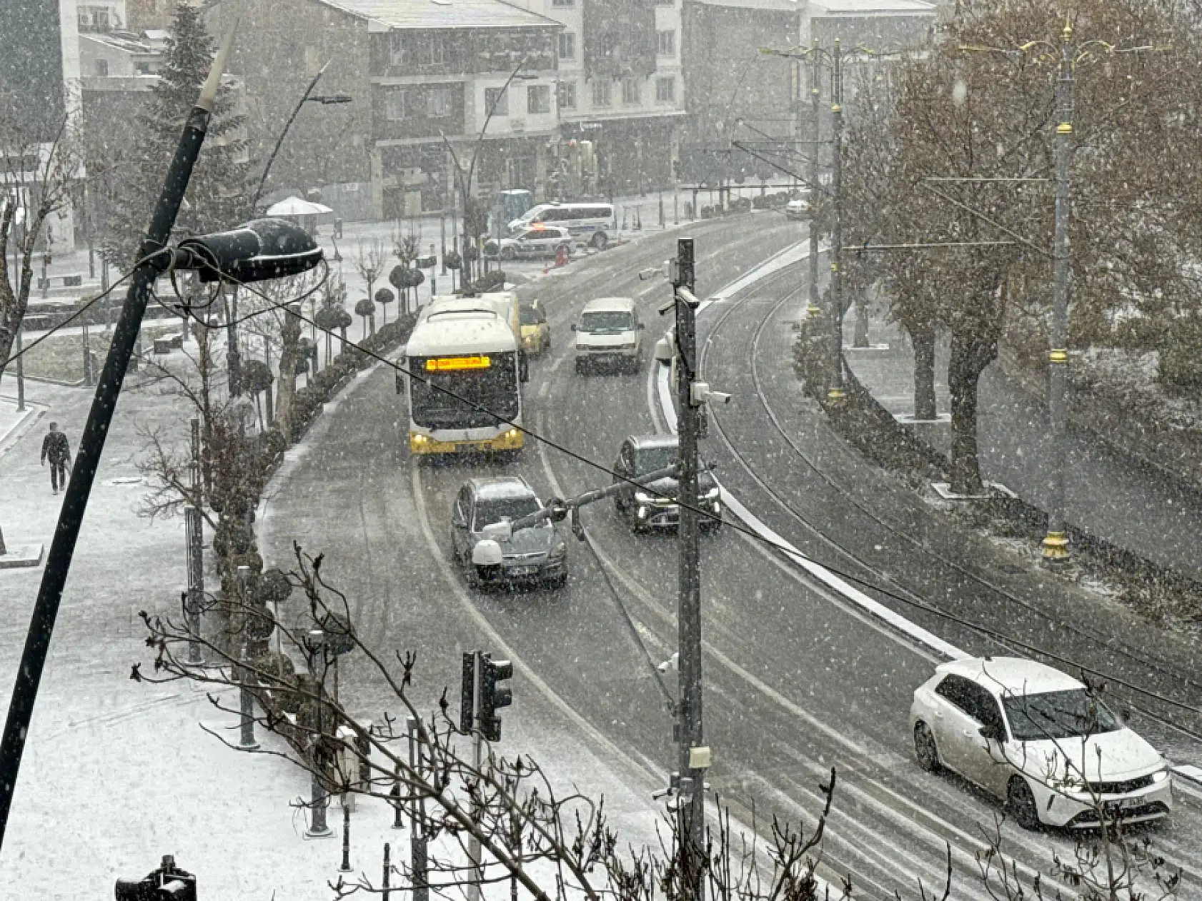 2026'nın ilk hediyesi: Konya'da özlenen kar bereketi