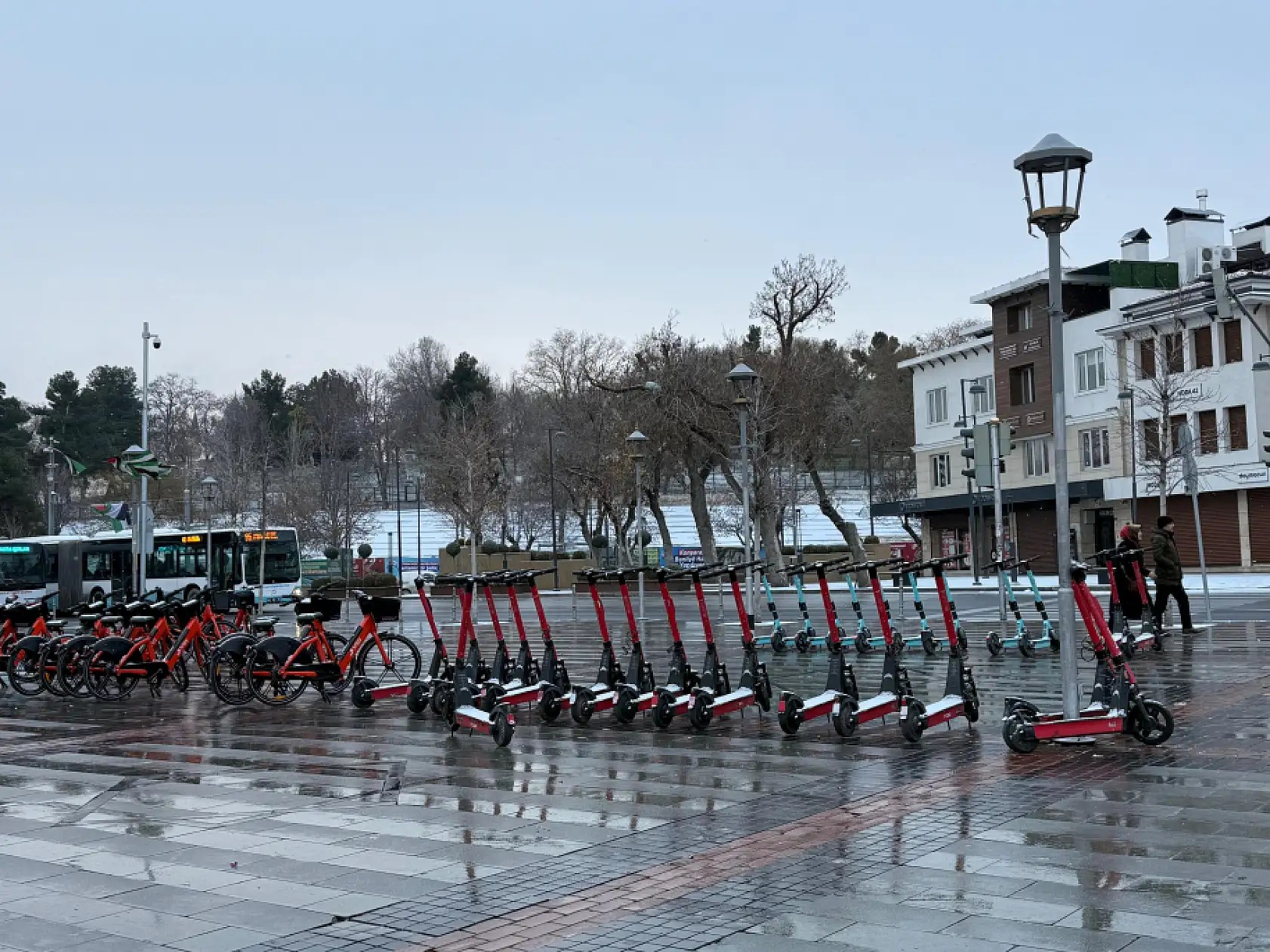 Konya Ovası'nda Nisan rahmeti: Bereket yağarken don riski kapıda