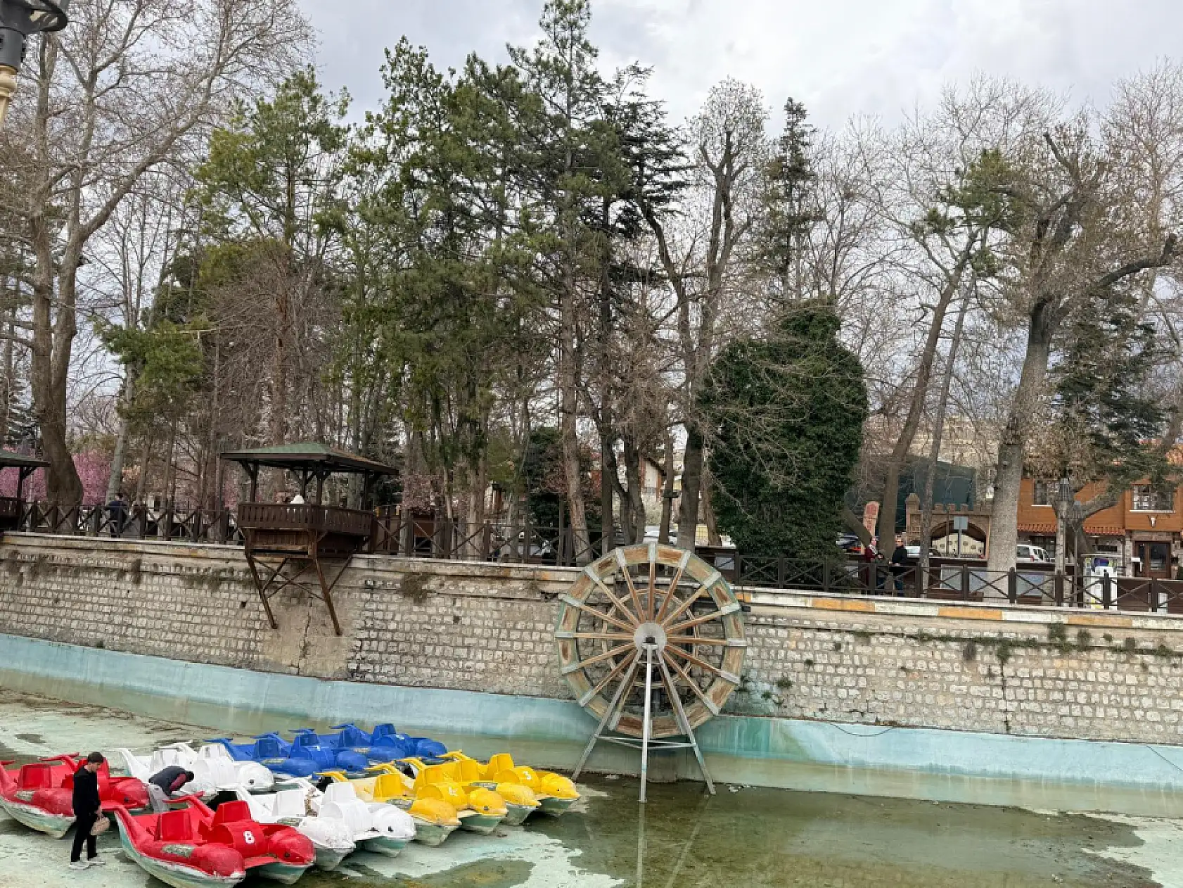 Konya'da duaların tuzla mühürlendiği makam: Niyetle gelenin boş dönmediği o kapı