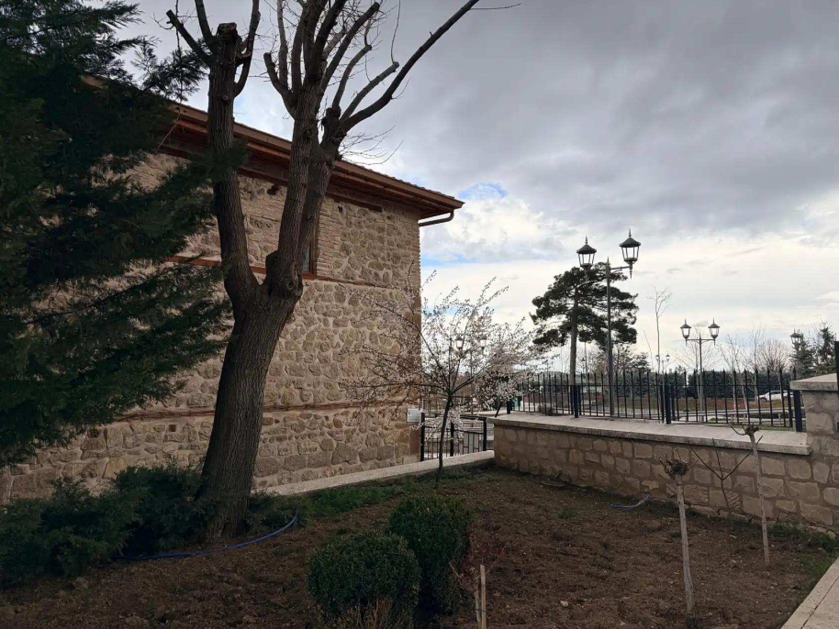 Konya'da duaların tuzla mühürlendiği makam: Niyetle gelenin boş dönmediği o kapı