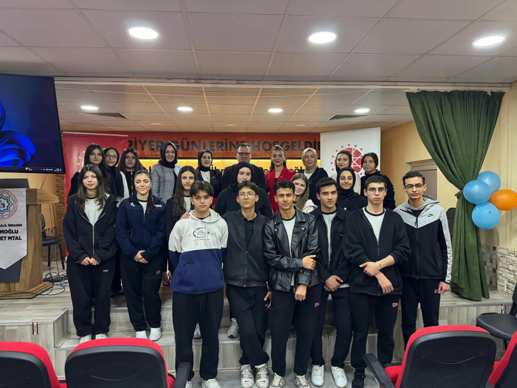 Konya'da gençlere dijital kalkan: Dezenformasyonla mücadele eğitimi verildi