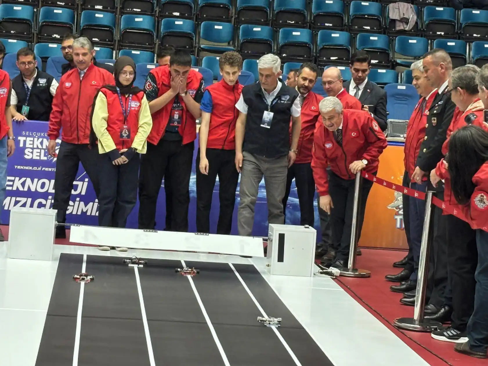 Konya'da teknoloji fırtınası başladı! 3 milyonluk ödül için yarışacaklar