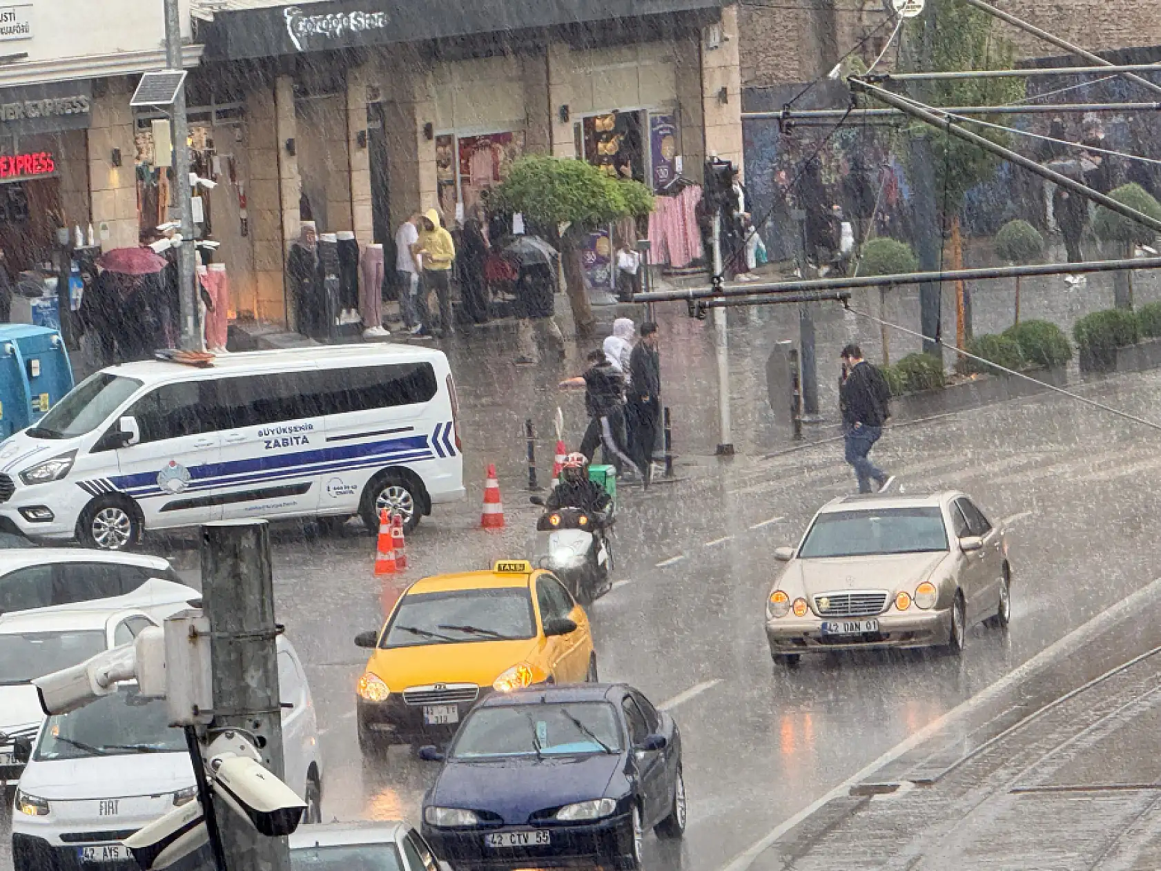 Kuruyan umutlara Mayıs damlası: Konya'da kırkikindi sevinci